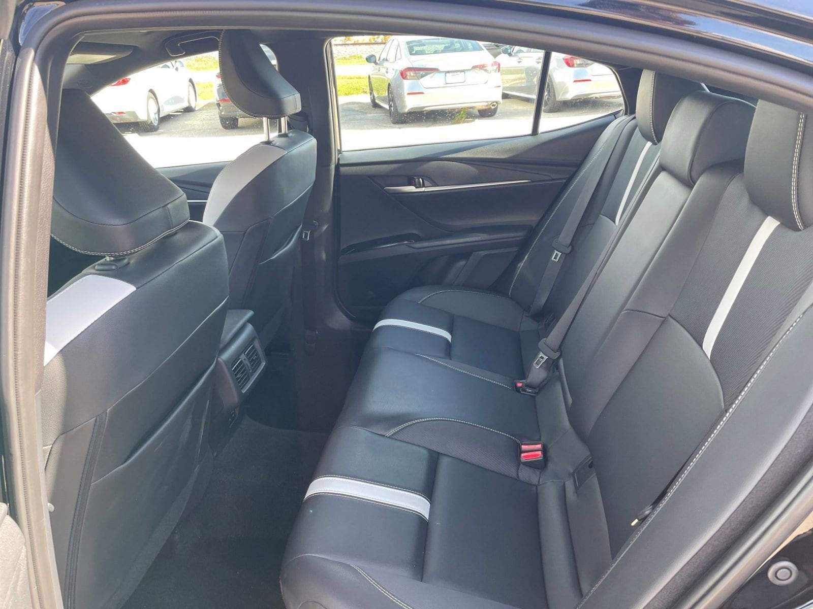 Thumbnail: 2025 Toyota Camry - 25