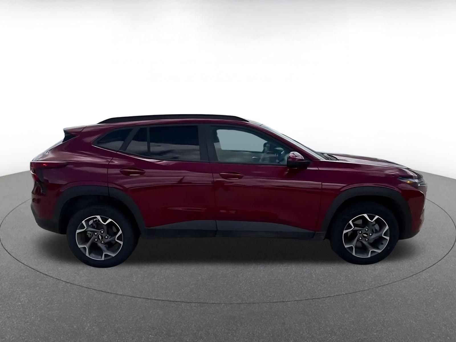 2025 Chevrolet Trax LT - Photo 16