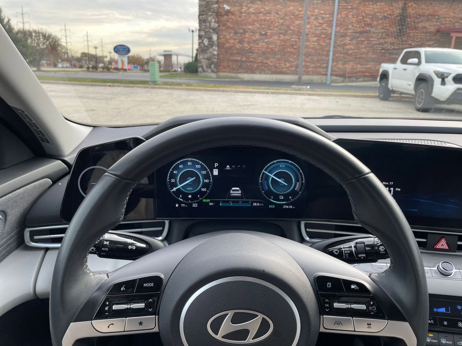 Thumbnail: 2025 Hyundai Elantra - 33