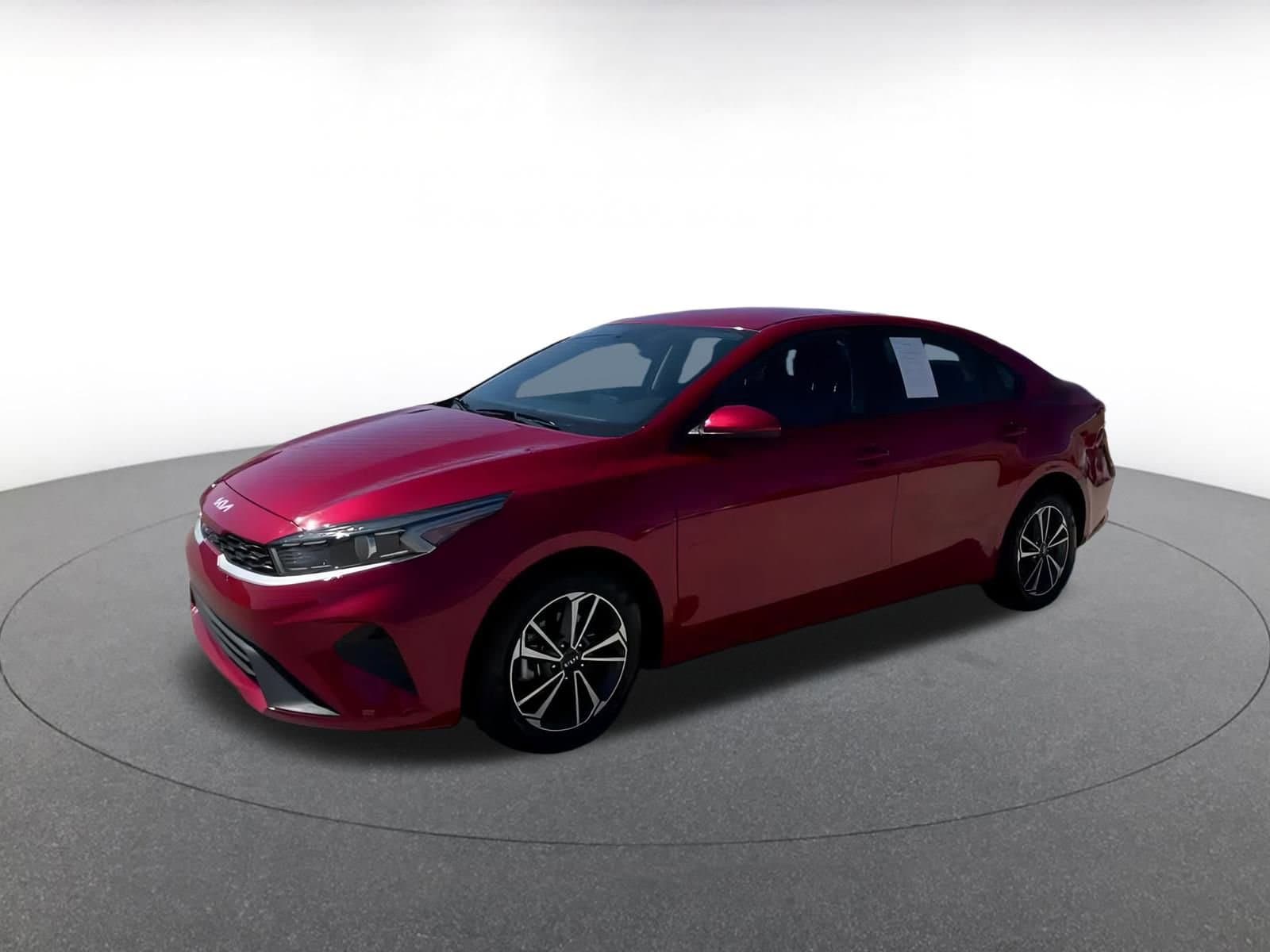 Thumbnail: 2024 Kia Forte - 8