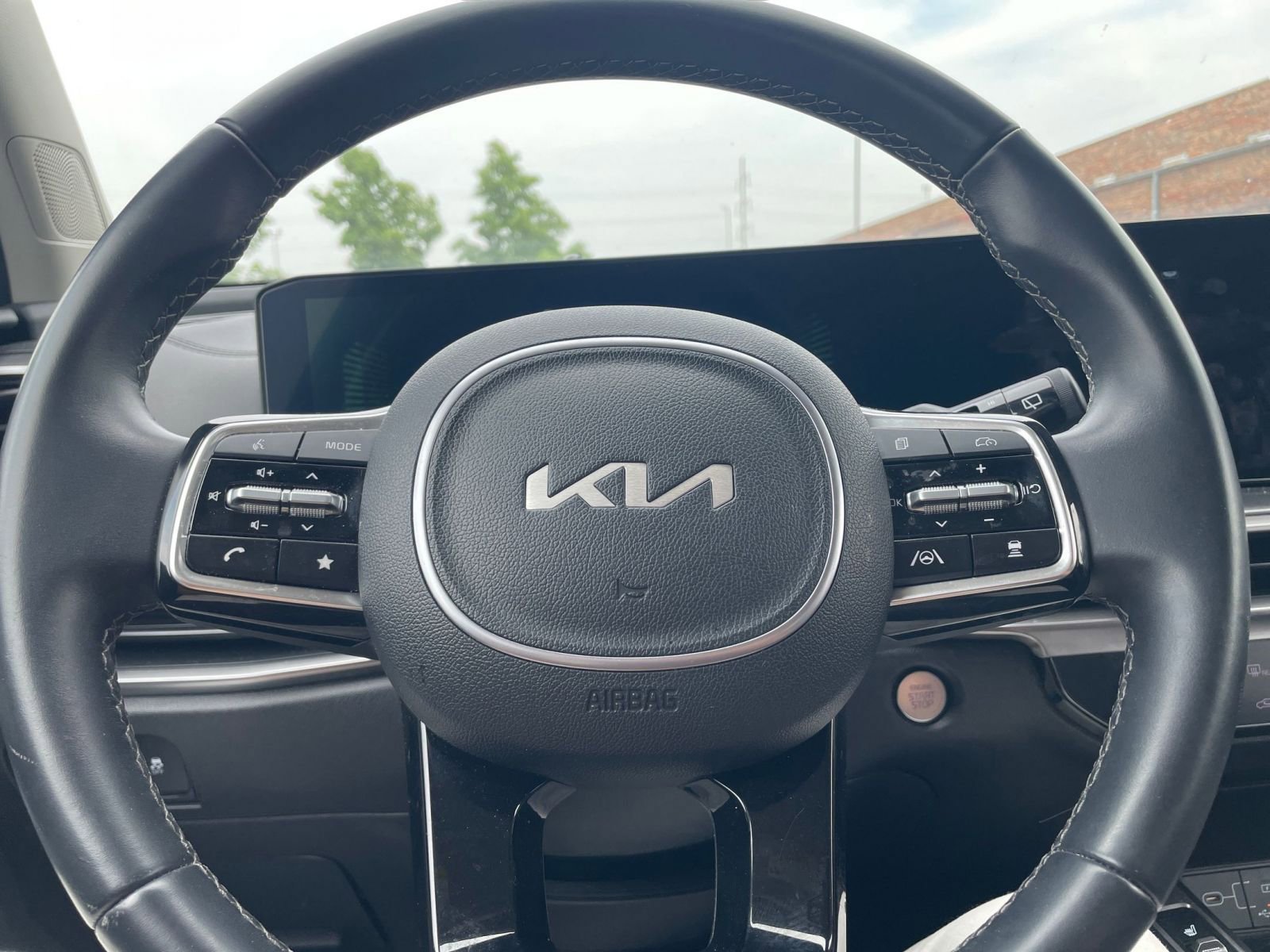 2024 Kia Sorento S 28