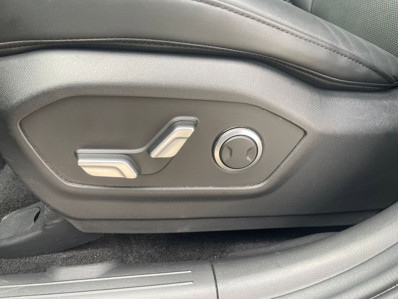 Thumbnail: 2025 Hyundai Santa Fe - 23