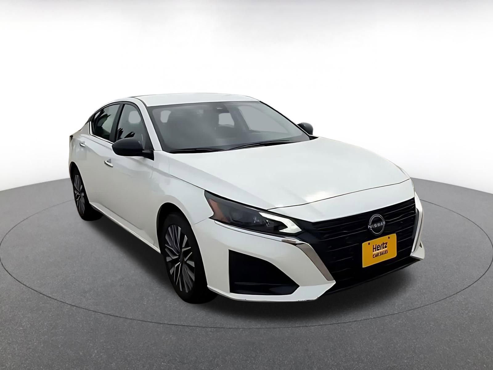 Thumbnail: 2025 Nissan Altima - 3