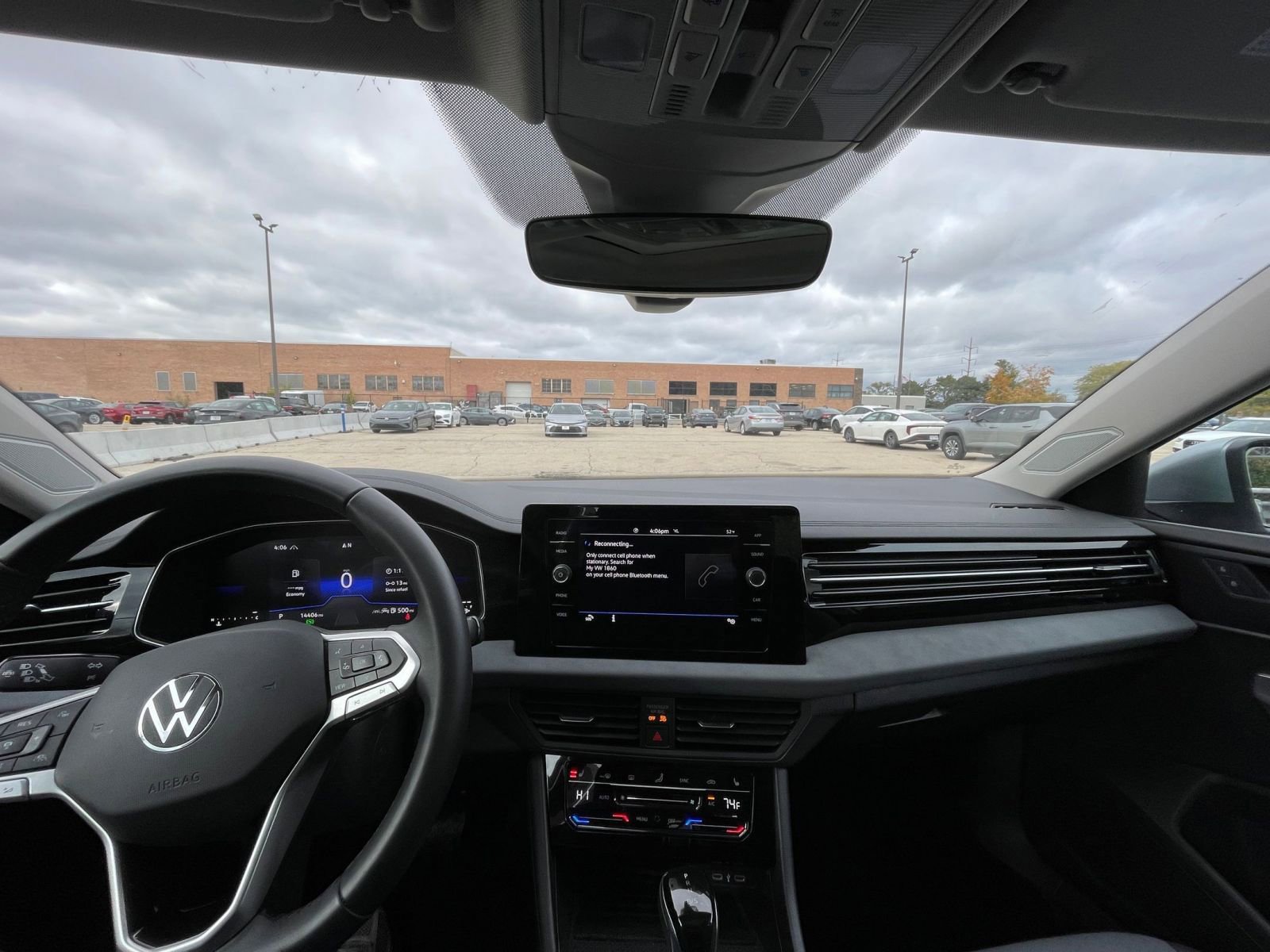 Thumbnail: 2025 Volkswagen Jetta - 34