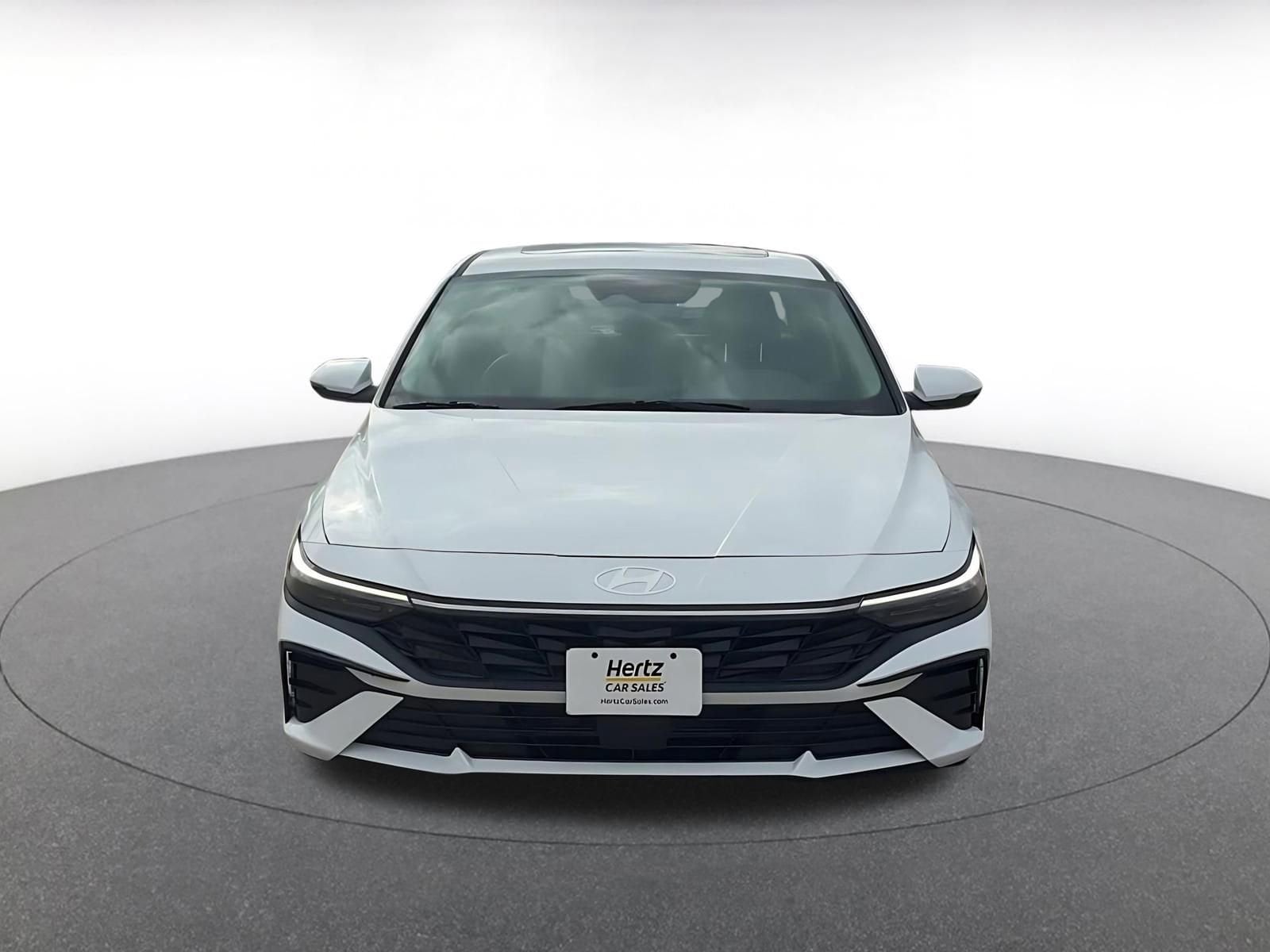 Thumbnail: 2025 Hyundai Elantra - 4