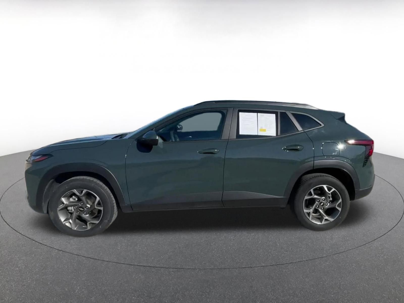 Thumbnail: 2025 Chevrolet Trax - 9