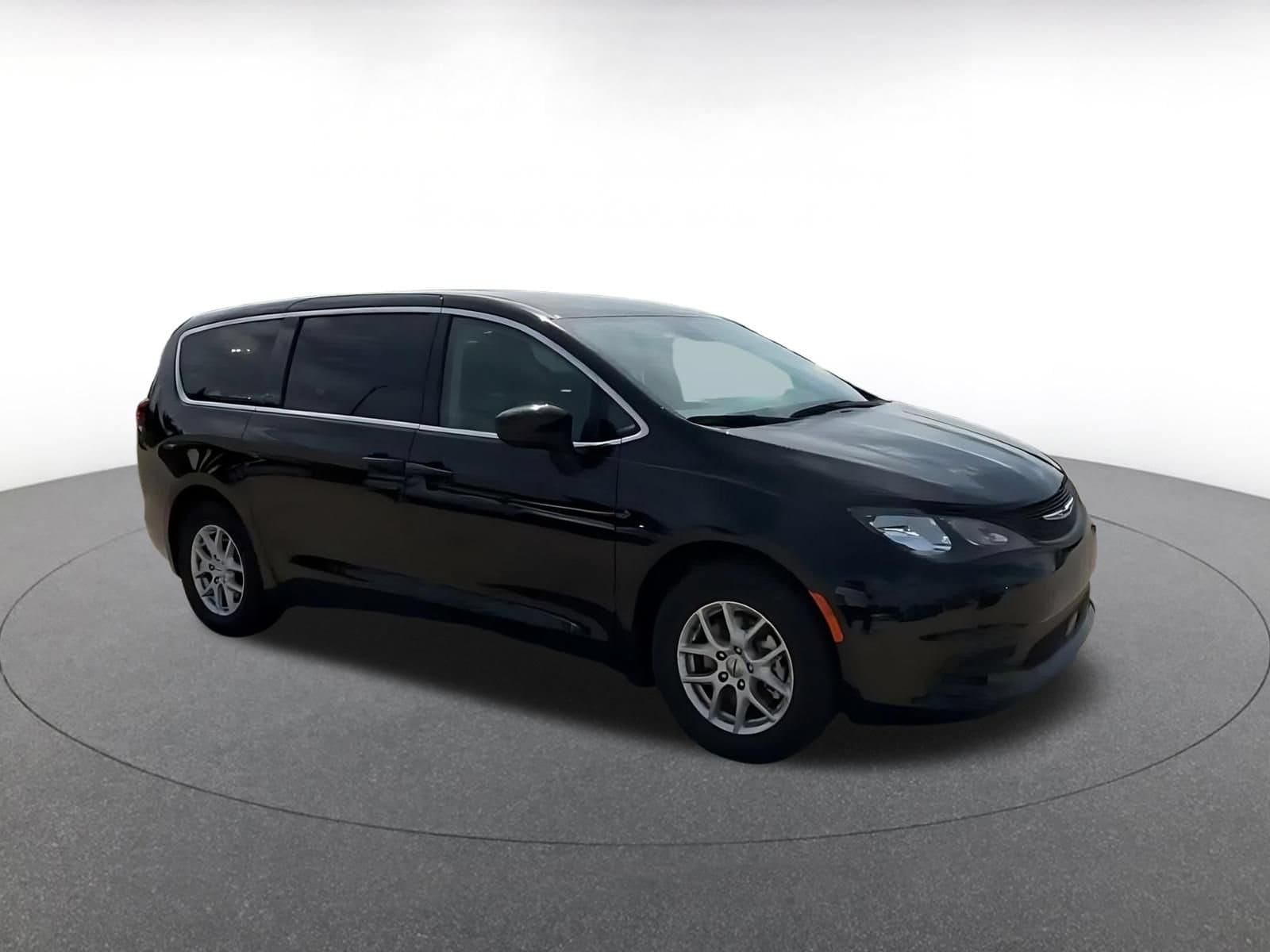 Thumbnail: 2024 Chrysler Voyager - 2