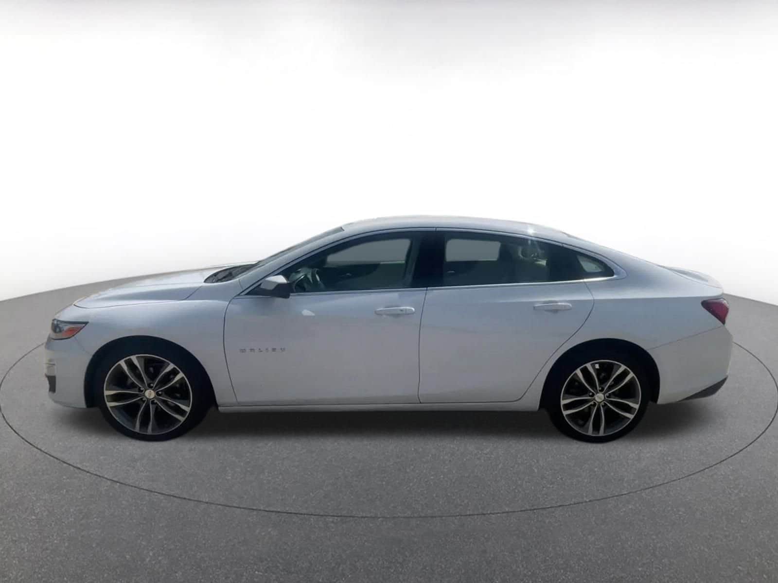 Thumbnail: 2024 Chevrolet Malibu - 9