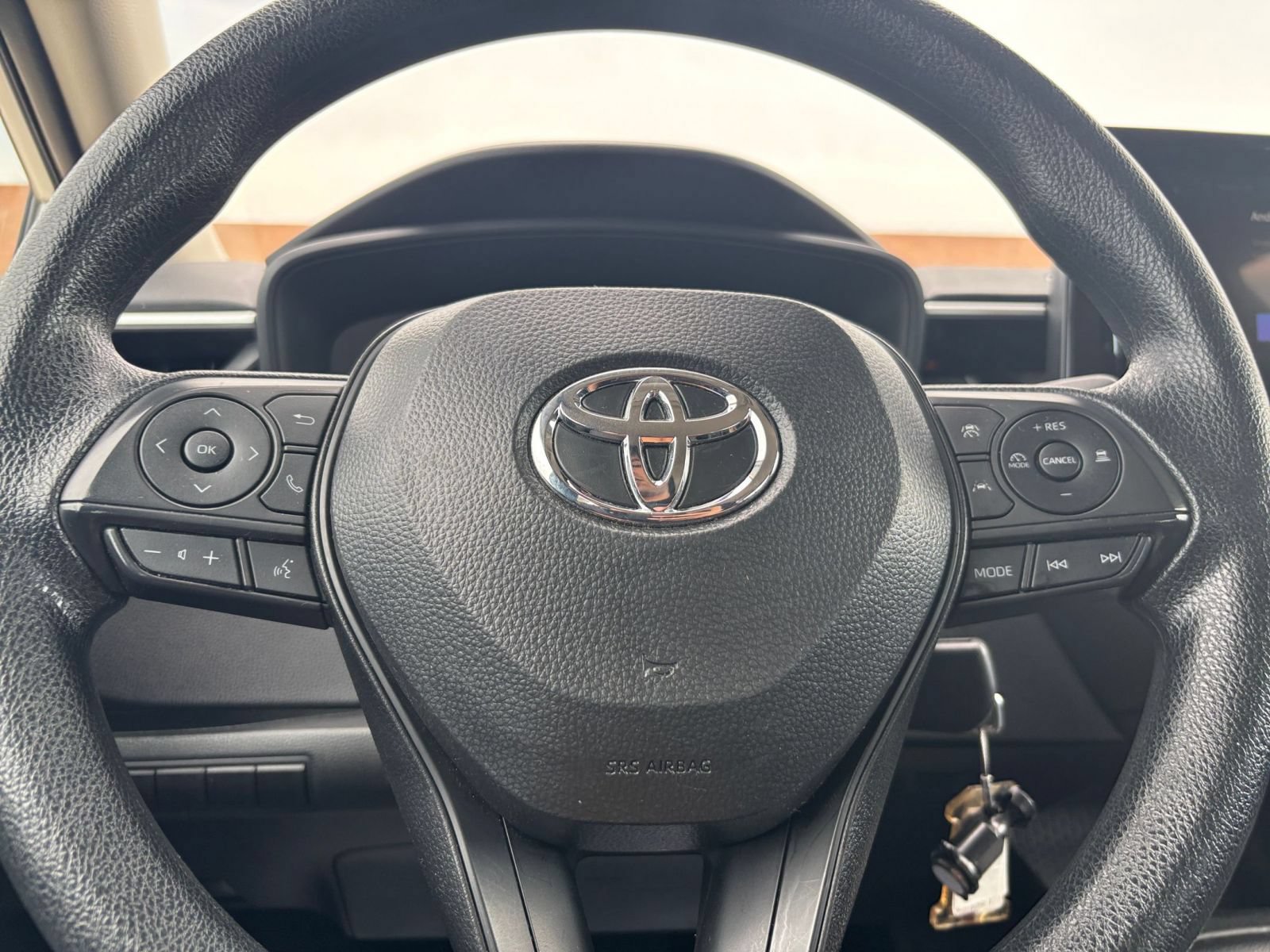 Thumbnail: 2025 Toyota Corolla - 25