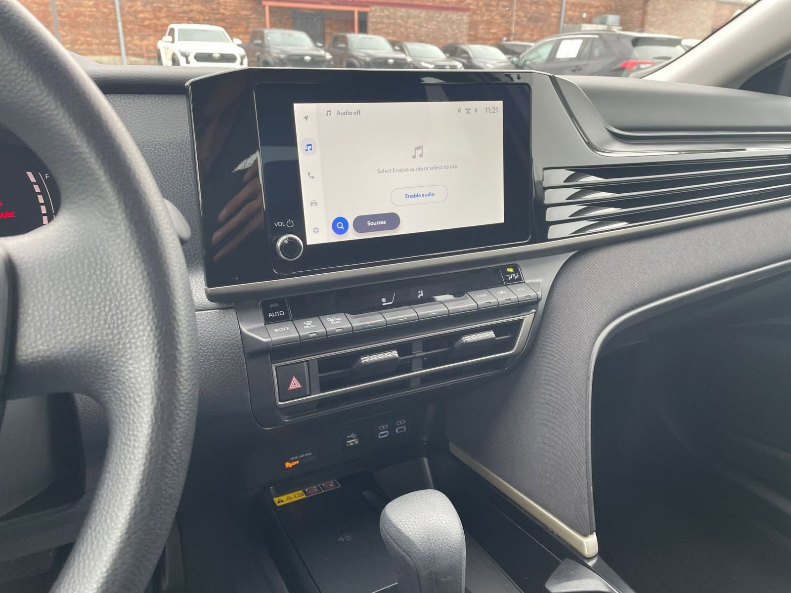 Thumbnail: 2025 Toyota Camry - 18