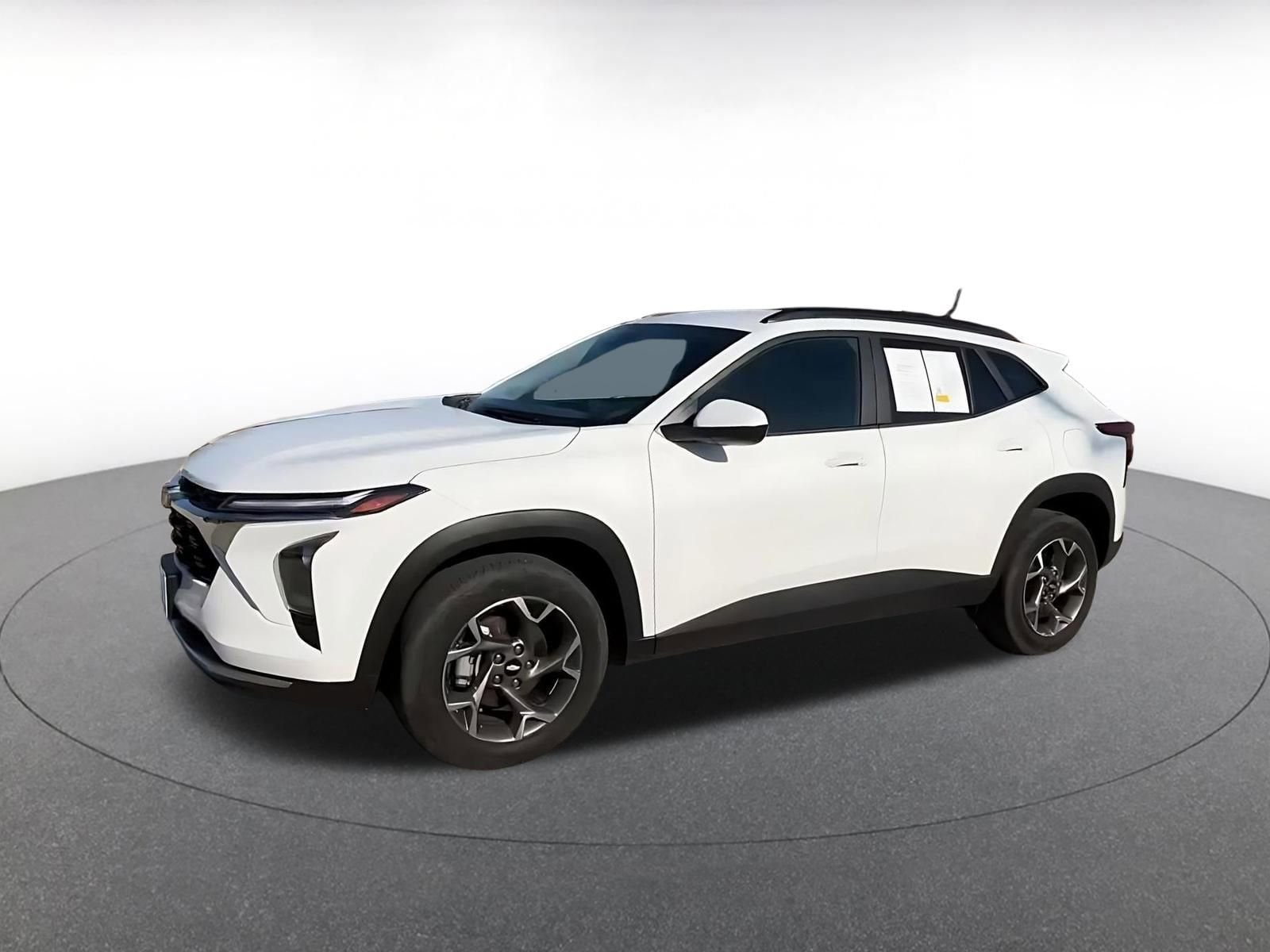 Thumbnail: 2025 Chevrolet Trax - 8