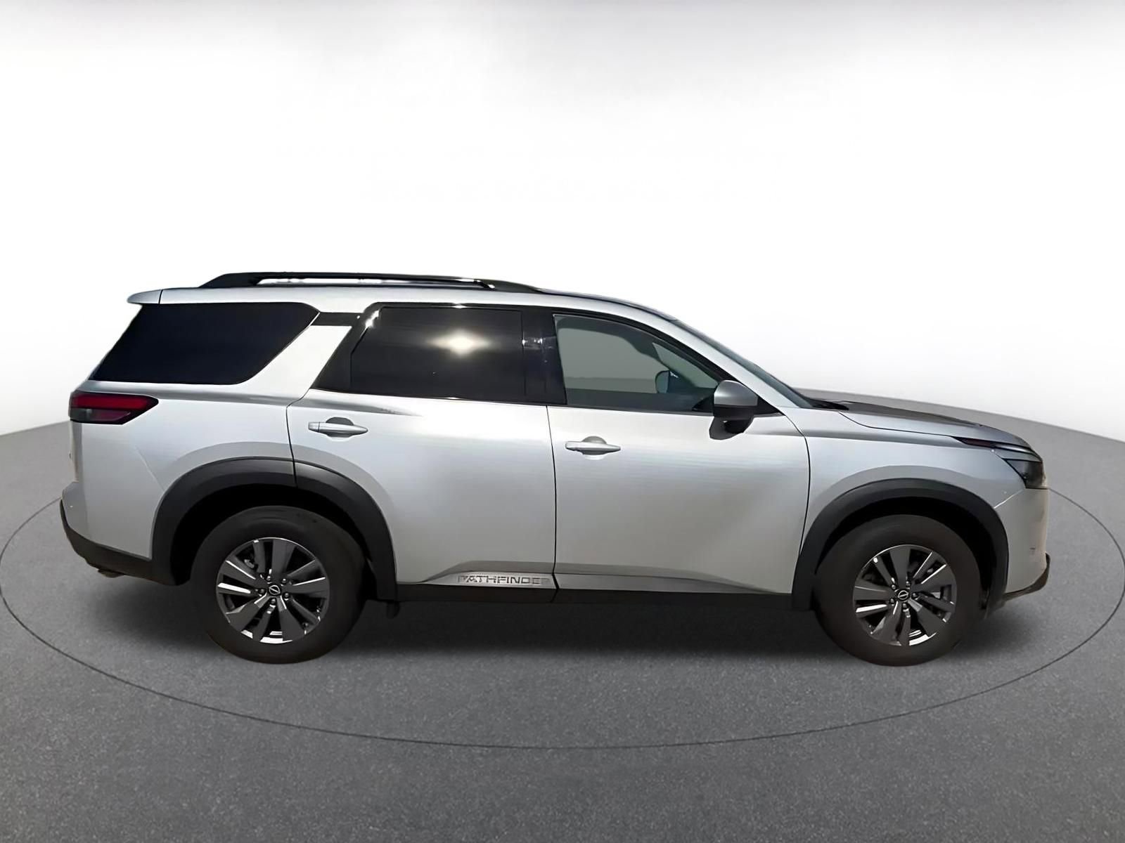 Thumbnail: 2025 Nissan Pathfinder - 16