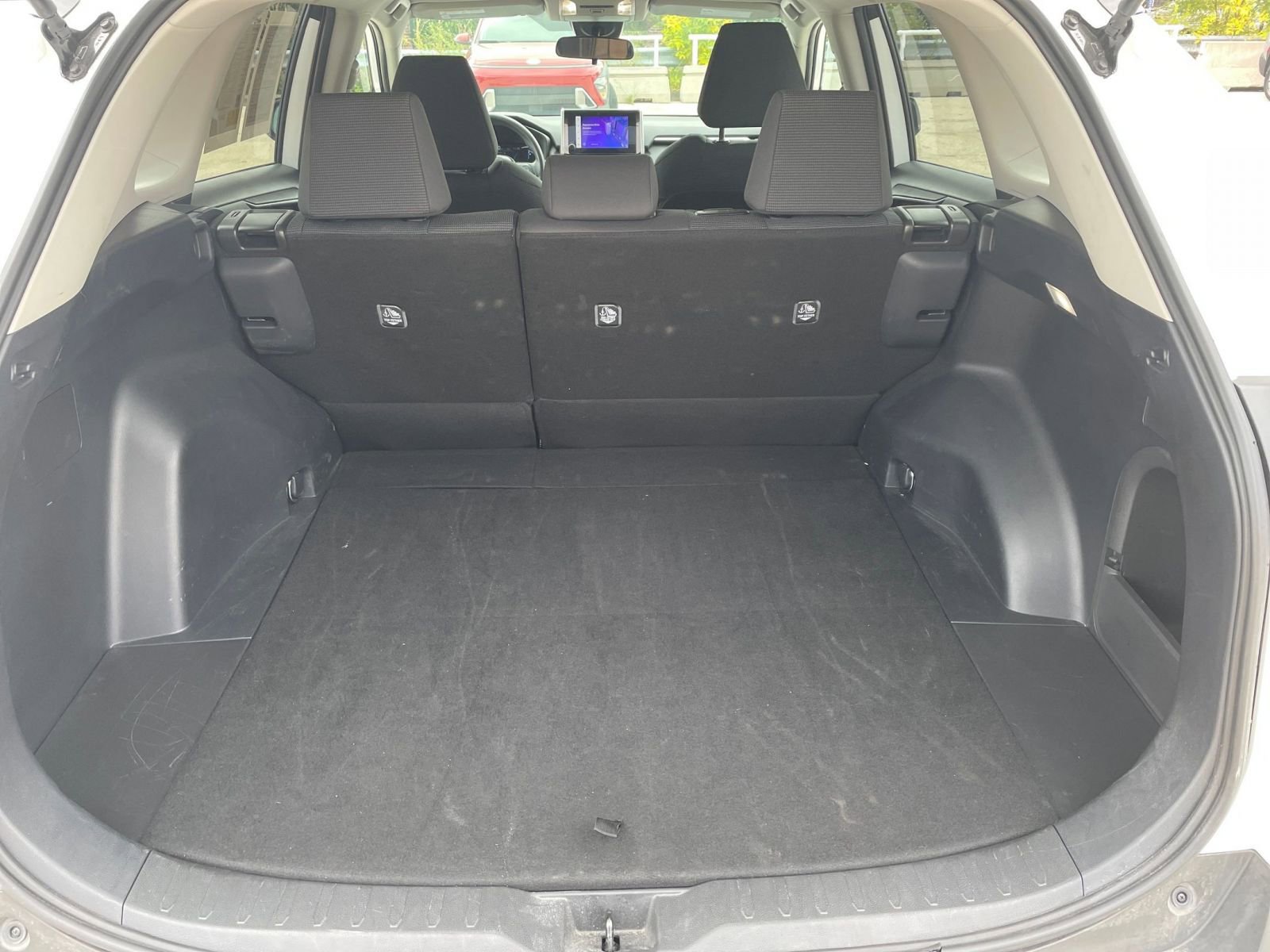 Thumbnail: 2025 Toyota RAV4 - 31