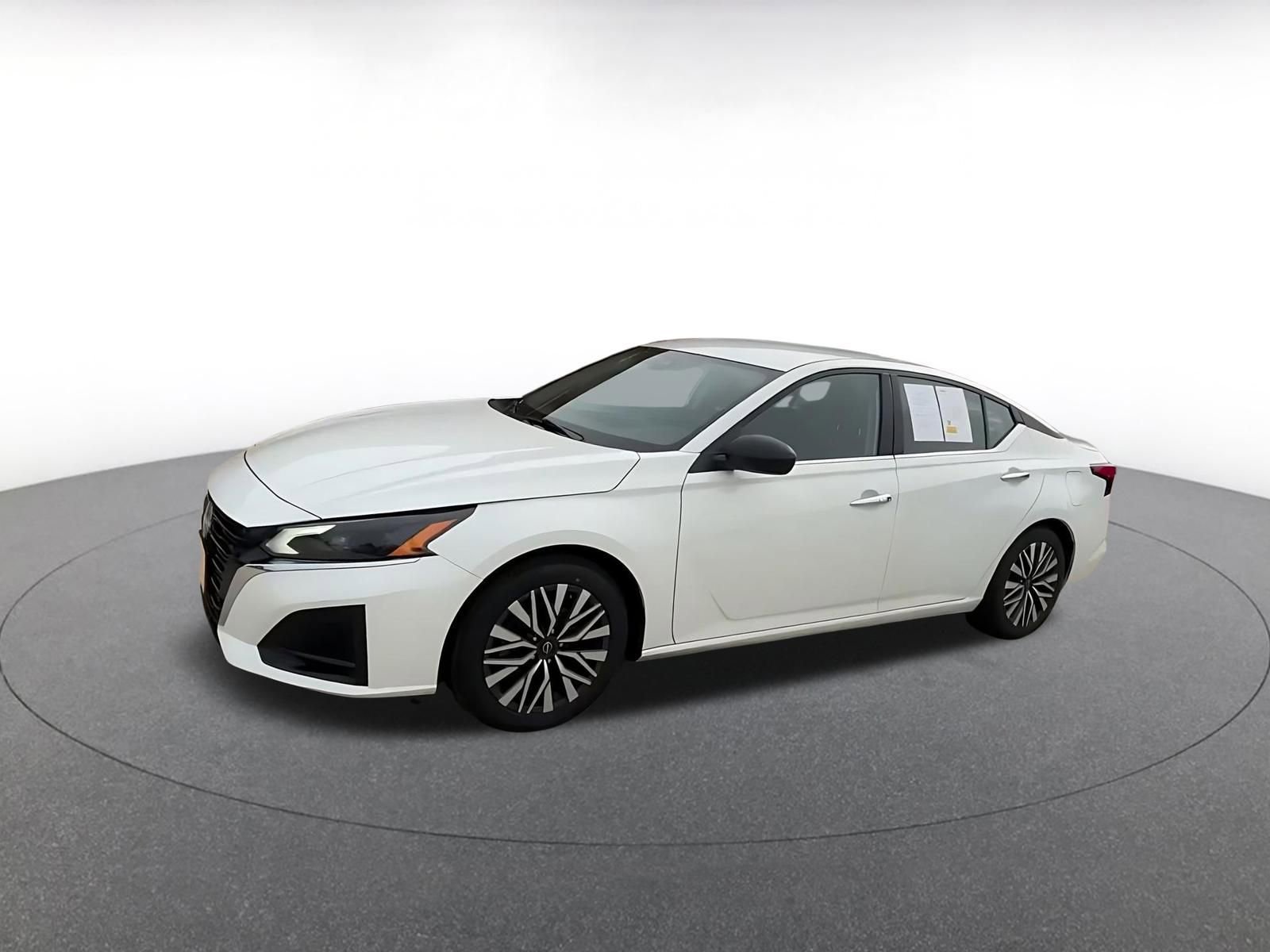 Thumbnail: 2025 Nissan Altima - 8