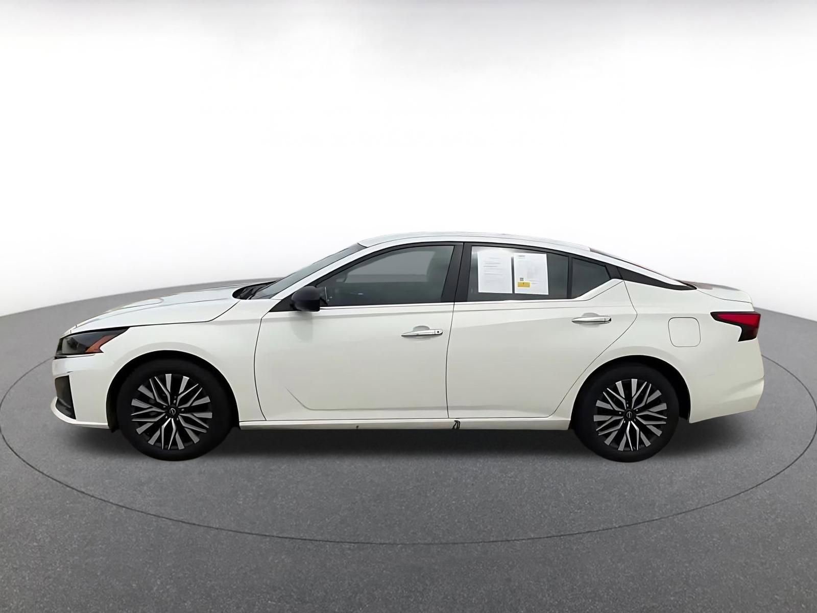 Thumbnail: 2025 Nissan Altima - 10