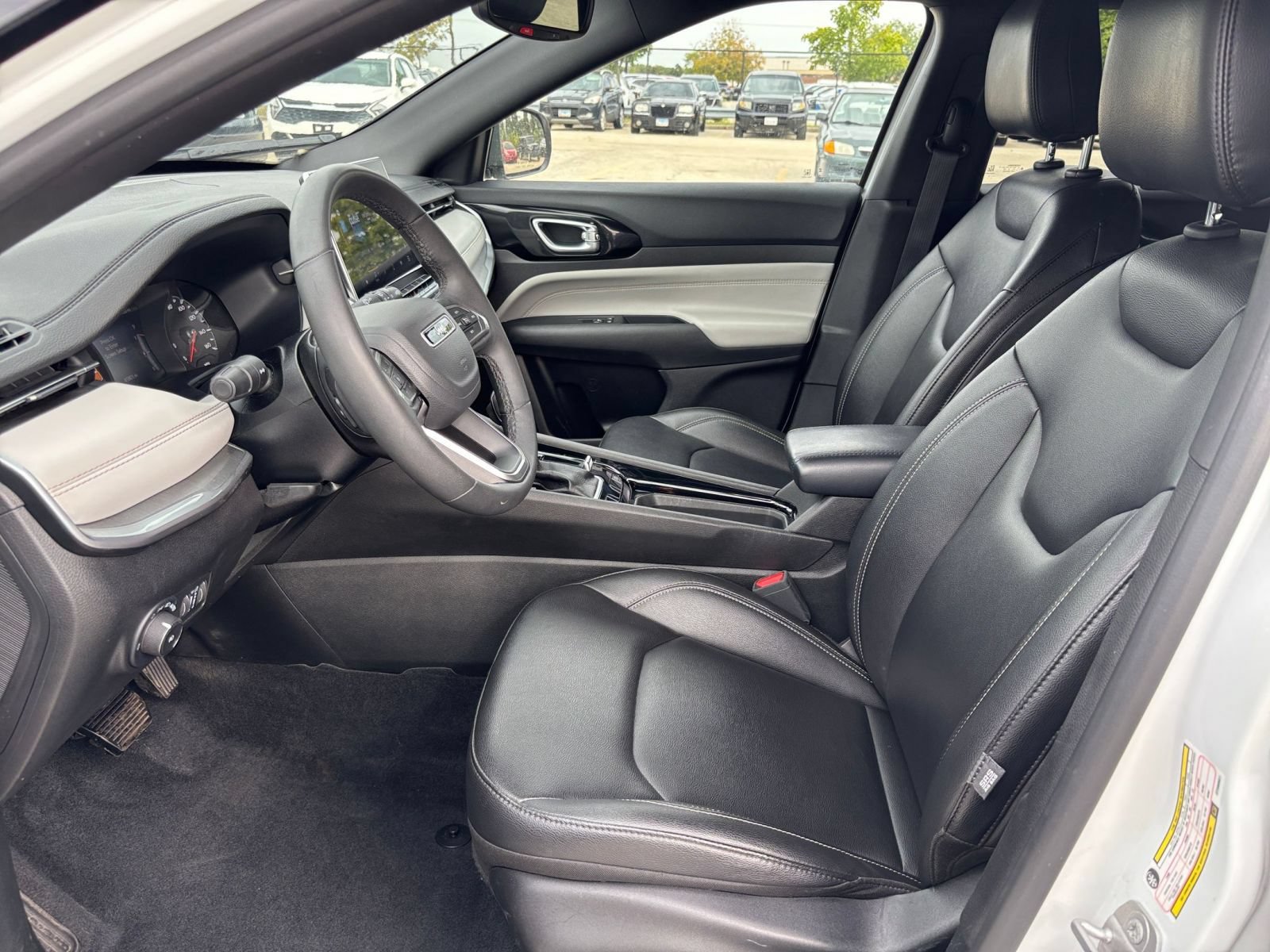 Thumbnail: 2025 Jeep Compass - 27