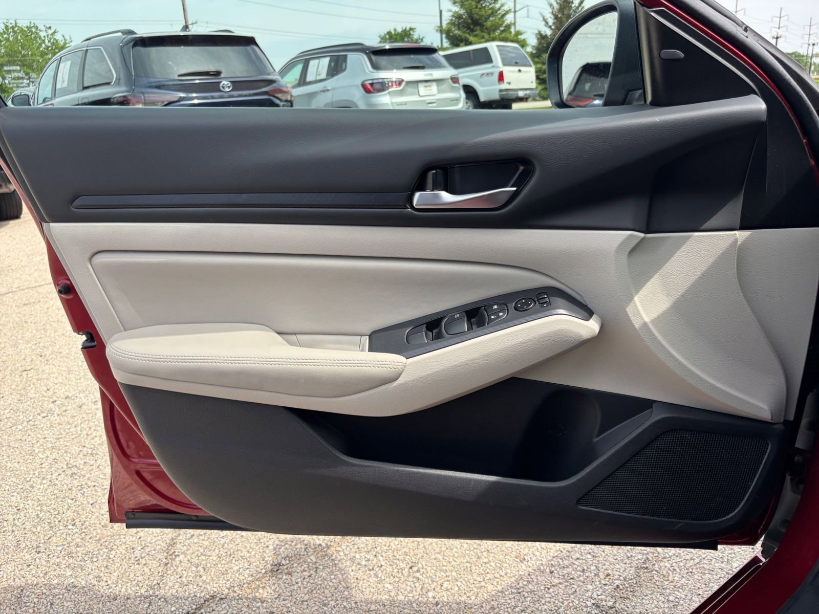 Thumbnail: 2025 Nissan Altima - 18