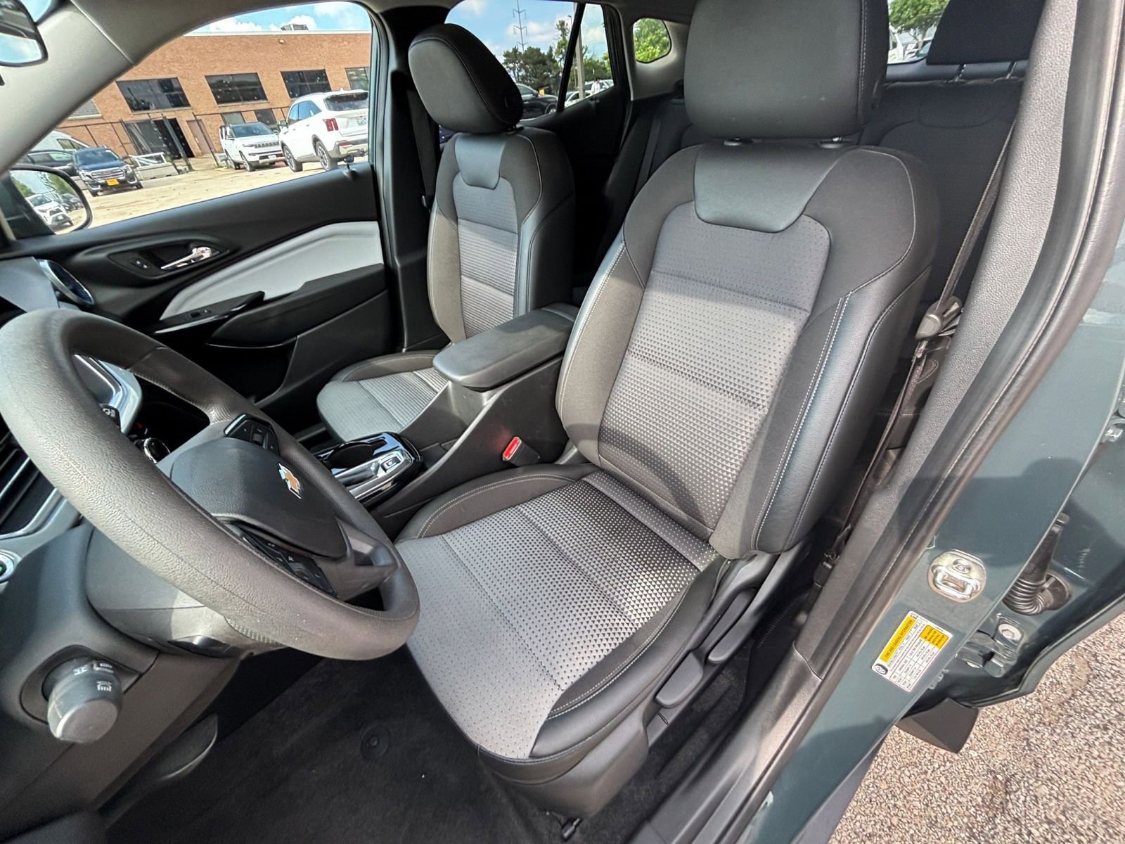 Thumbnail: 2025 Chevrolet Trax - 35