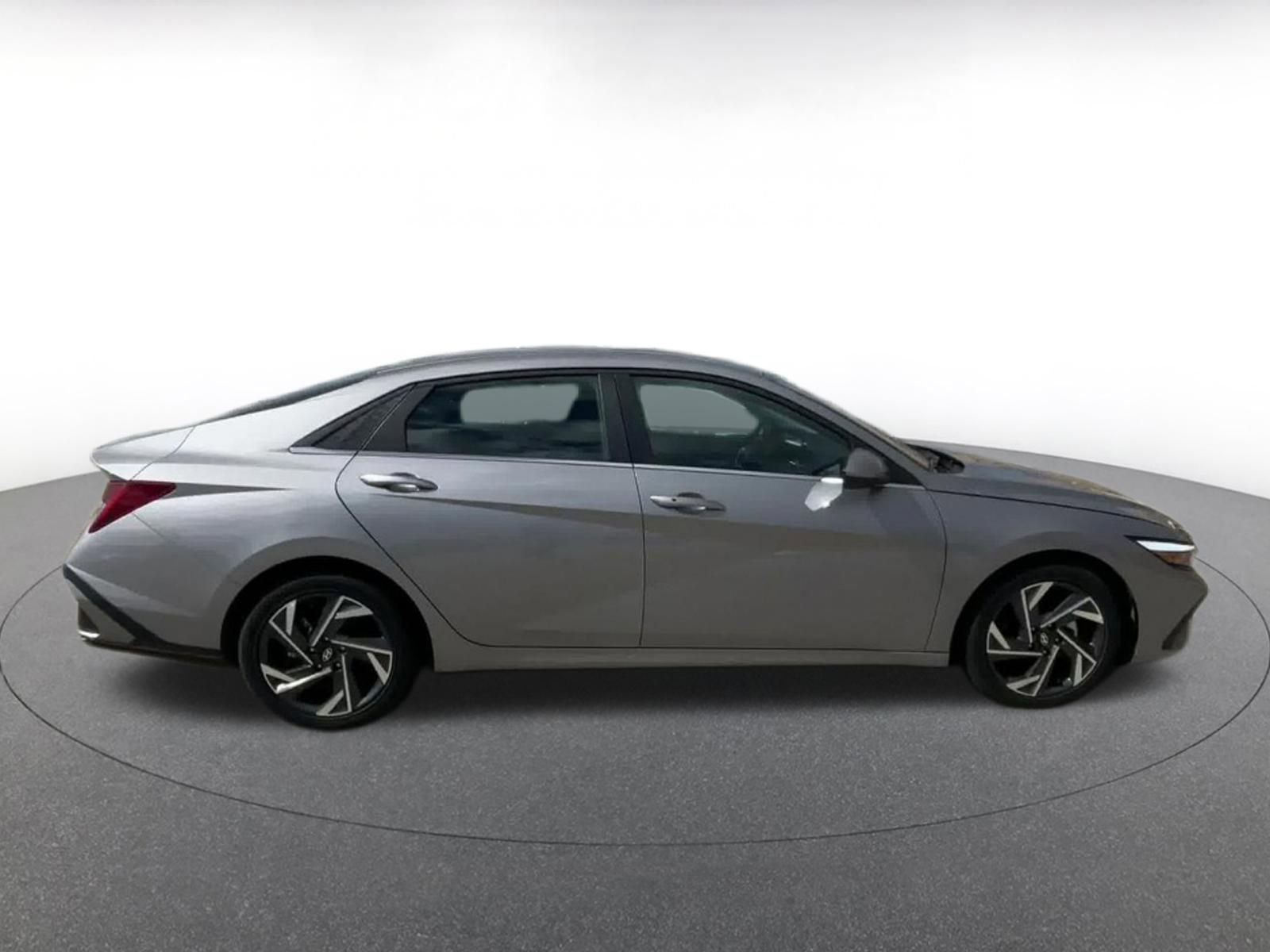 Thumbnail: 2025 Hyundai Elantra - 16