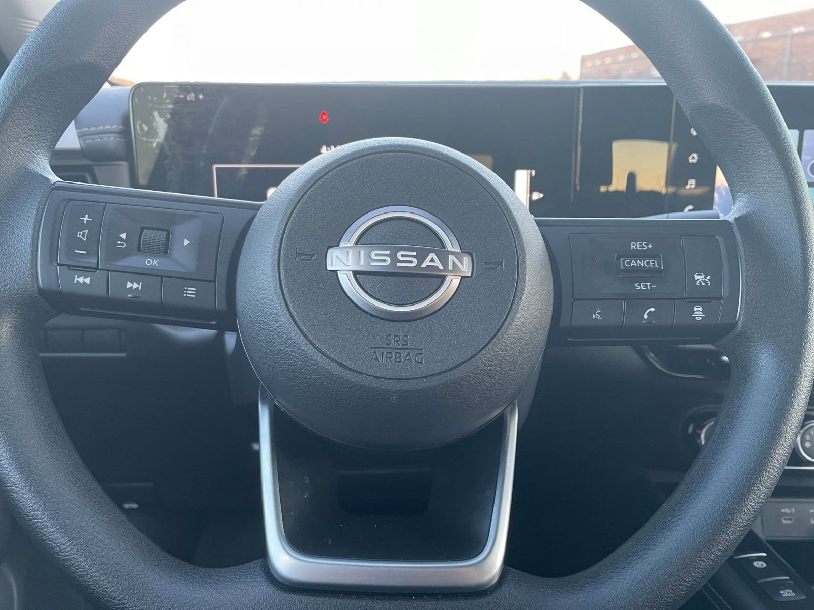 Thumbnail: 2025 Nissan Kicks - 27