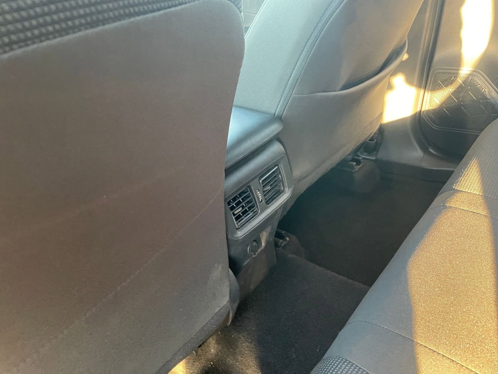 Thumbnail: 2025 Toyota RAV4 - 24