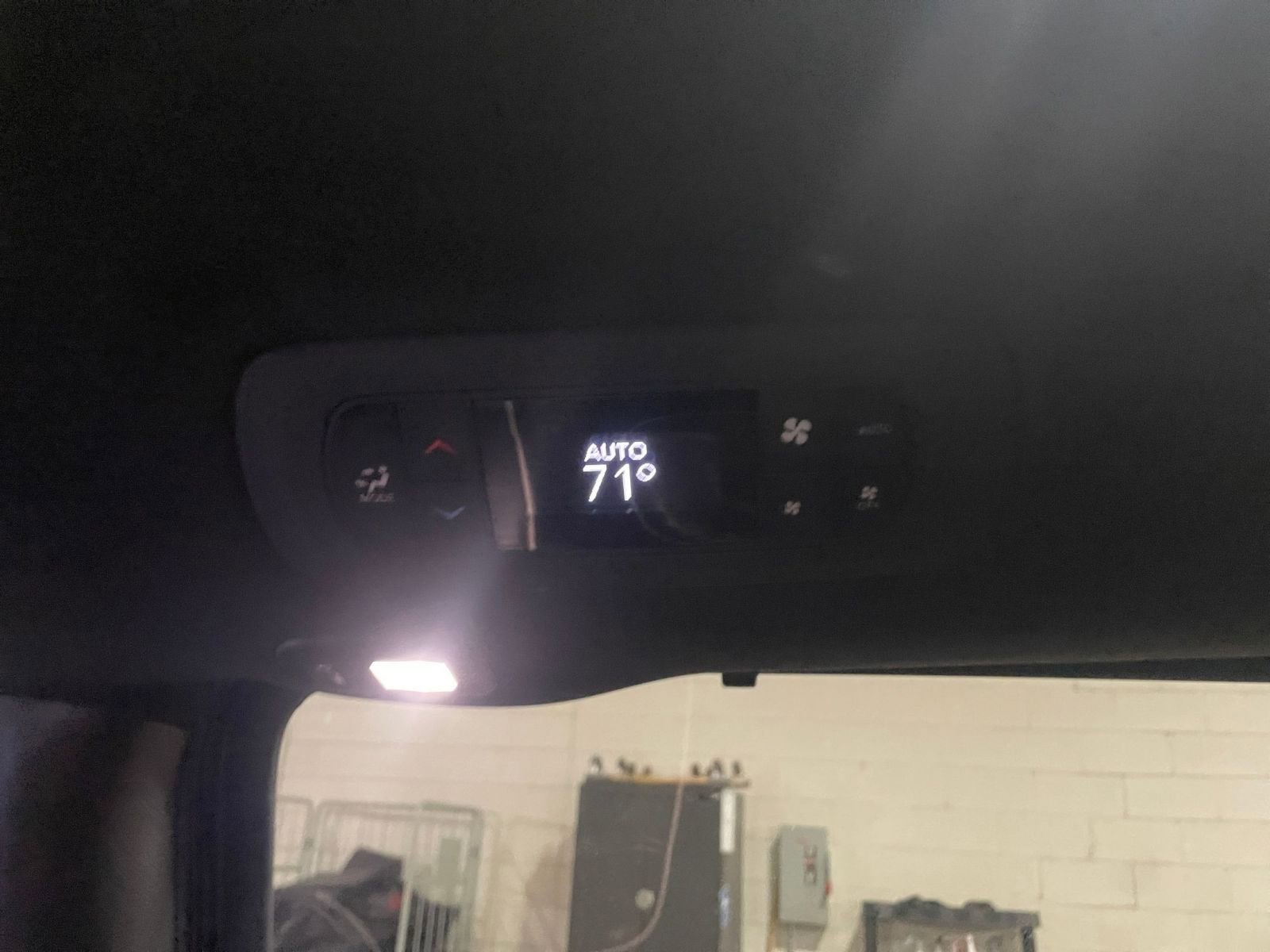 Thumbnail: 2025 Chrysler Pacifica - 29