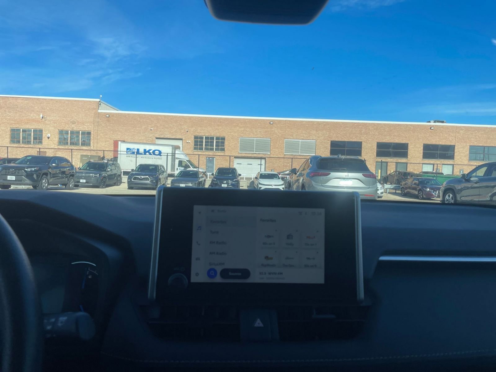 Thumbnail: 2025 Toyota RAV4 - 18