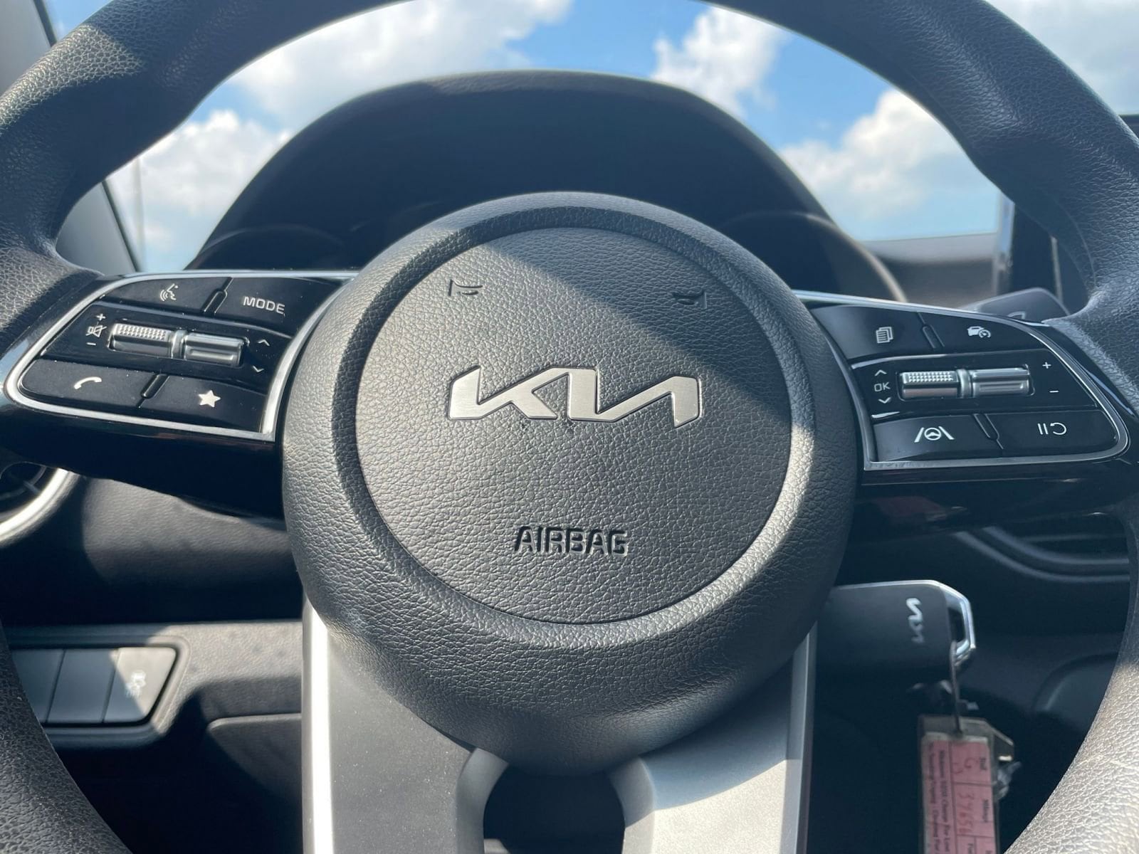 Thumbnail: 2024 Kia Forte - 27