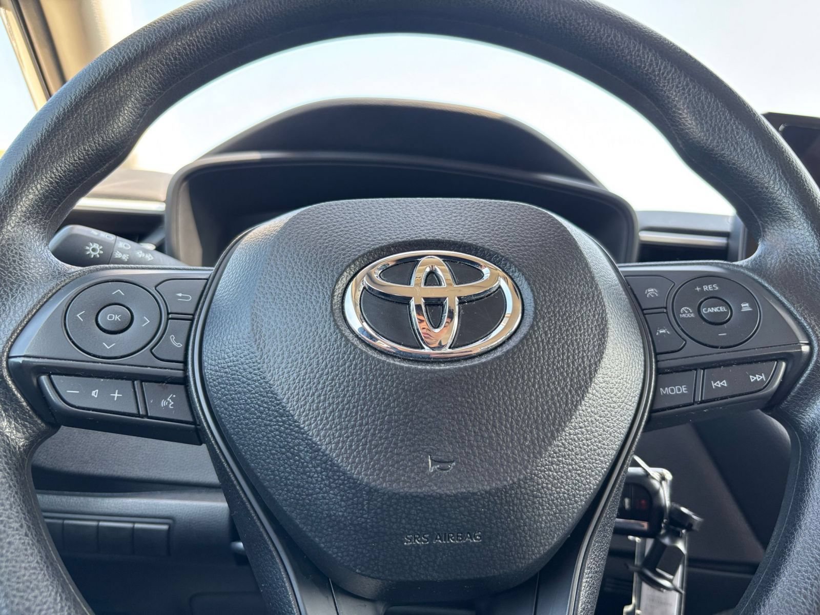 Thumbnail: 2025 Toyota Corolla - 25