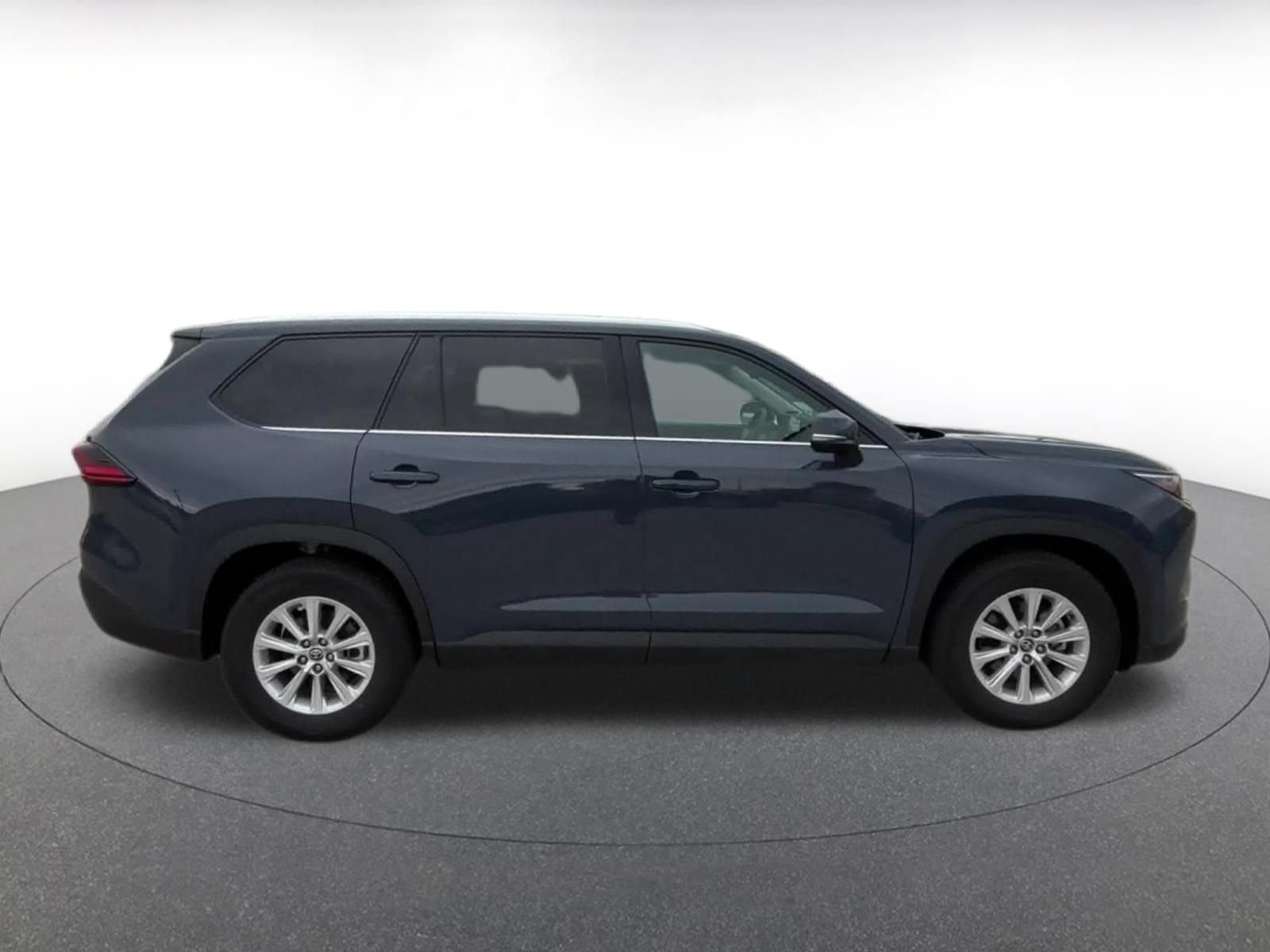Thumbnail: 2025 Toyota Grand Highlander - 16