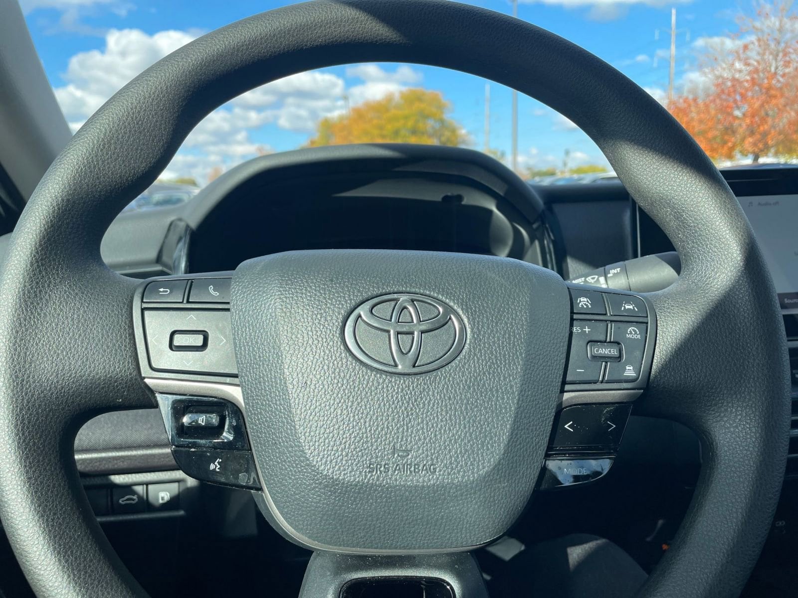 Thumbnail: 2025 Toyota Camry - 28