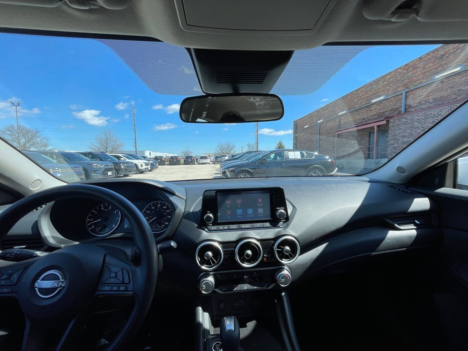 Thumbnail: 2025 Nissan Sentra - 31