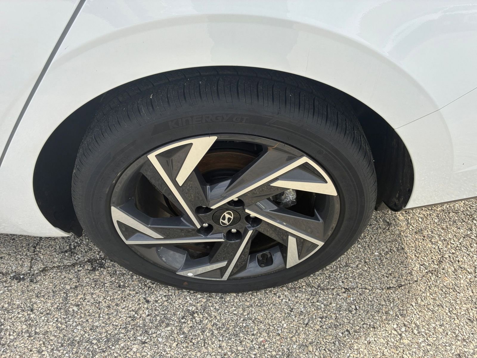 Thumbnail: 2025 Hyundai Elantra - 32