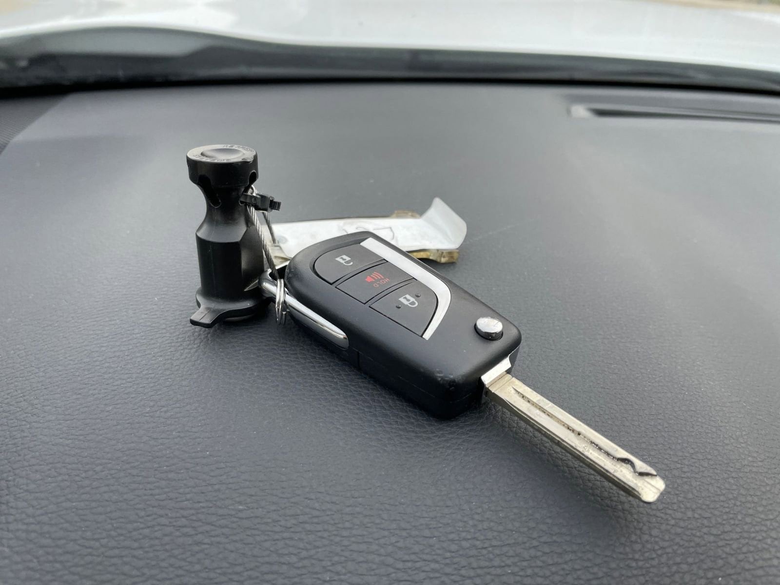 Thumbnail: 2025 Toyota RAV4 - 22