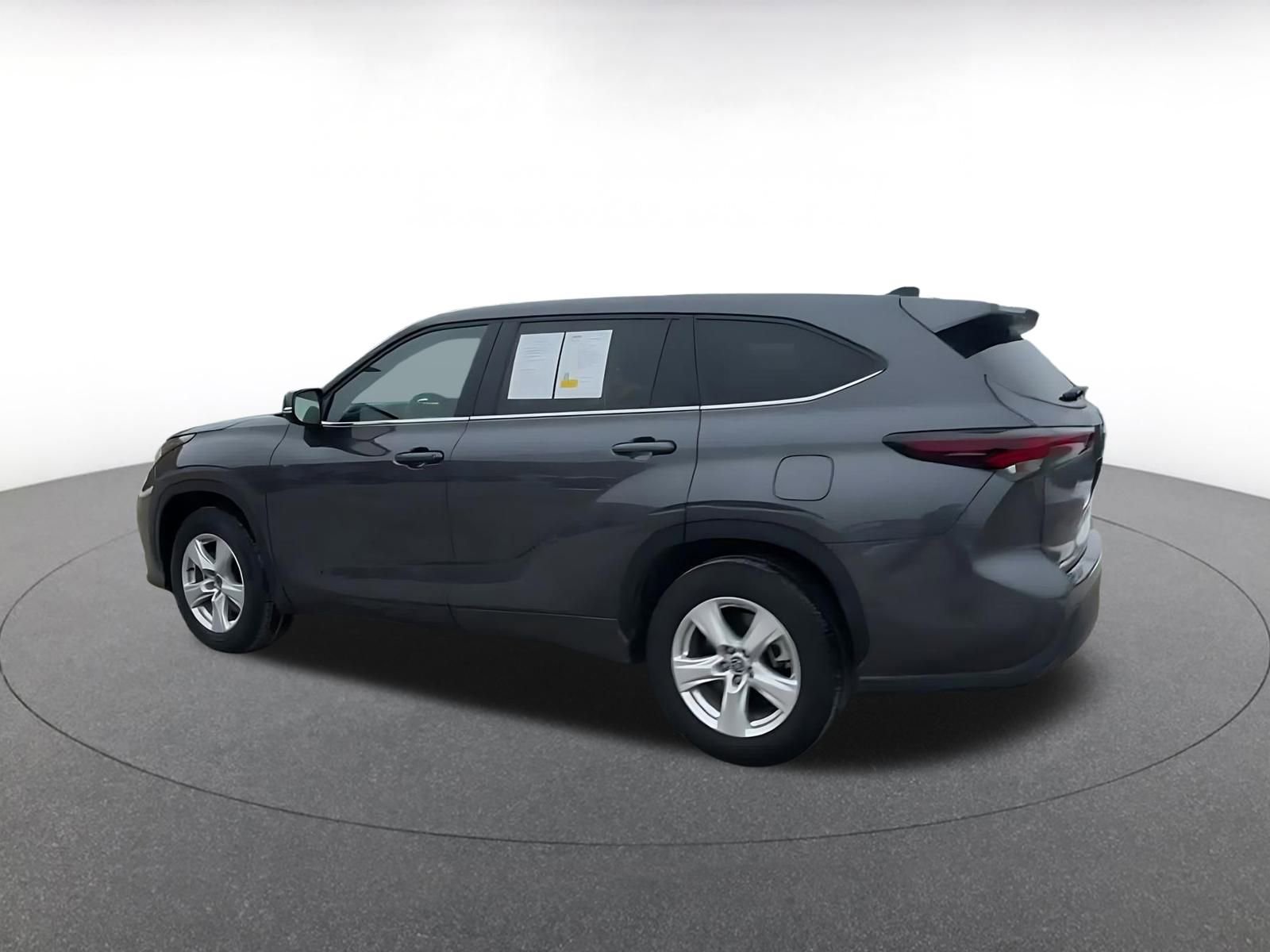 Thumbnail: 2025 Toyota Highlander - 10