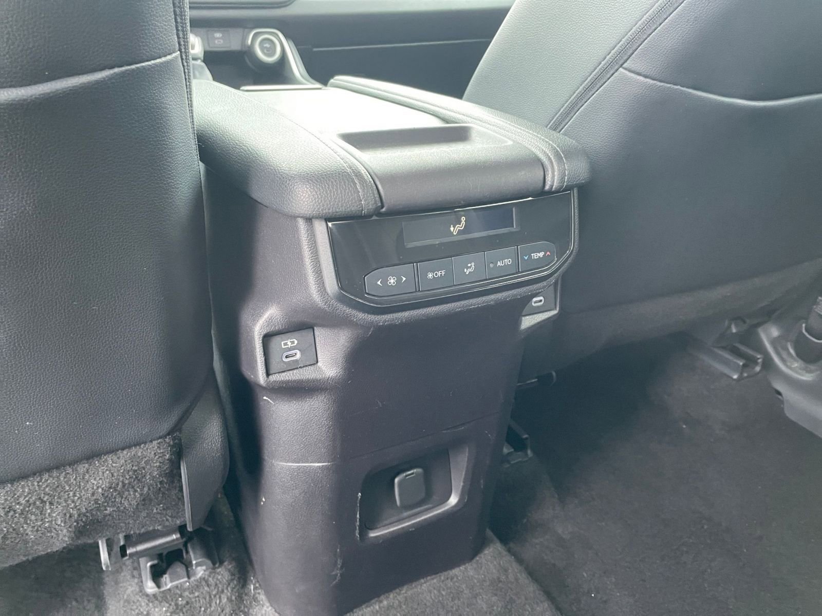 Thumbnail: 2025 Toyota Grand Highlander - 25