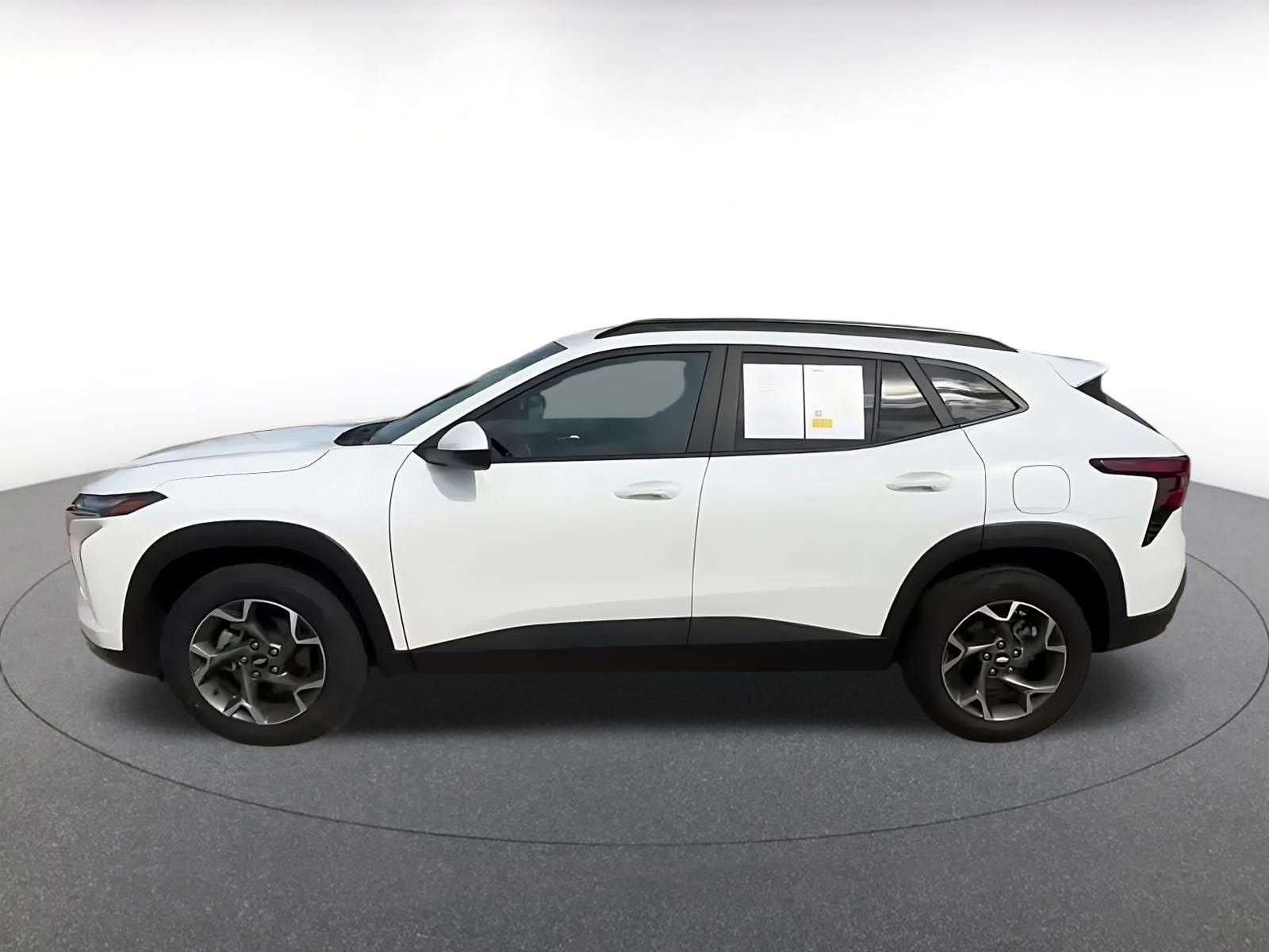 Thumbnail: 2025 Chevrolet Trax - 7