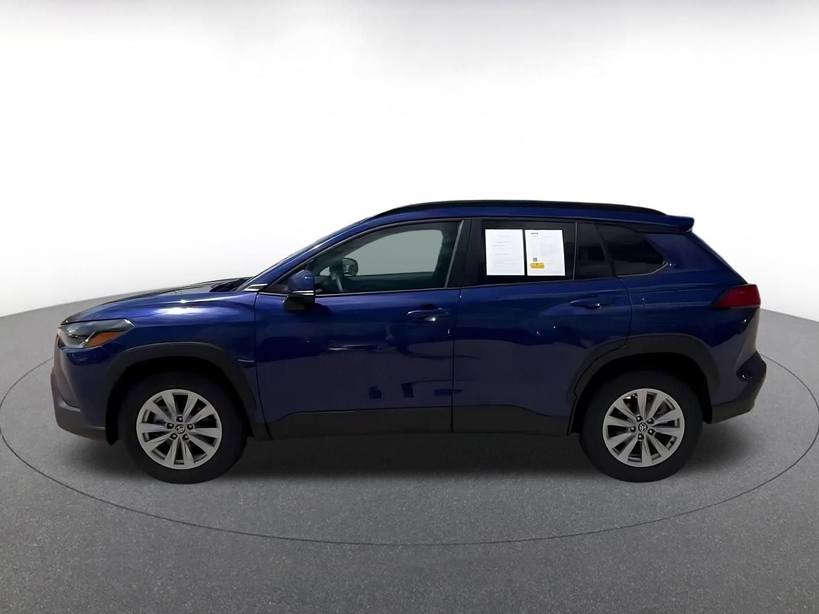 Thumbnail: 2023 Toyota Corolla Cross - 9