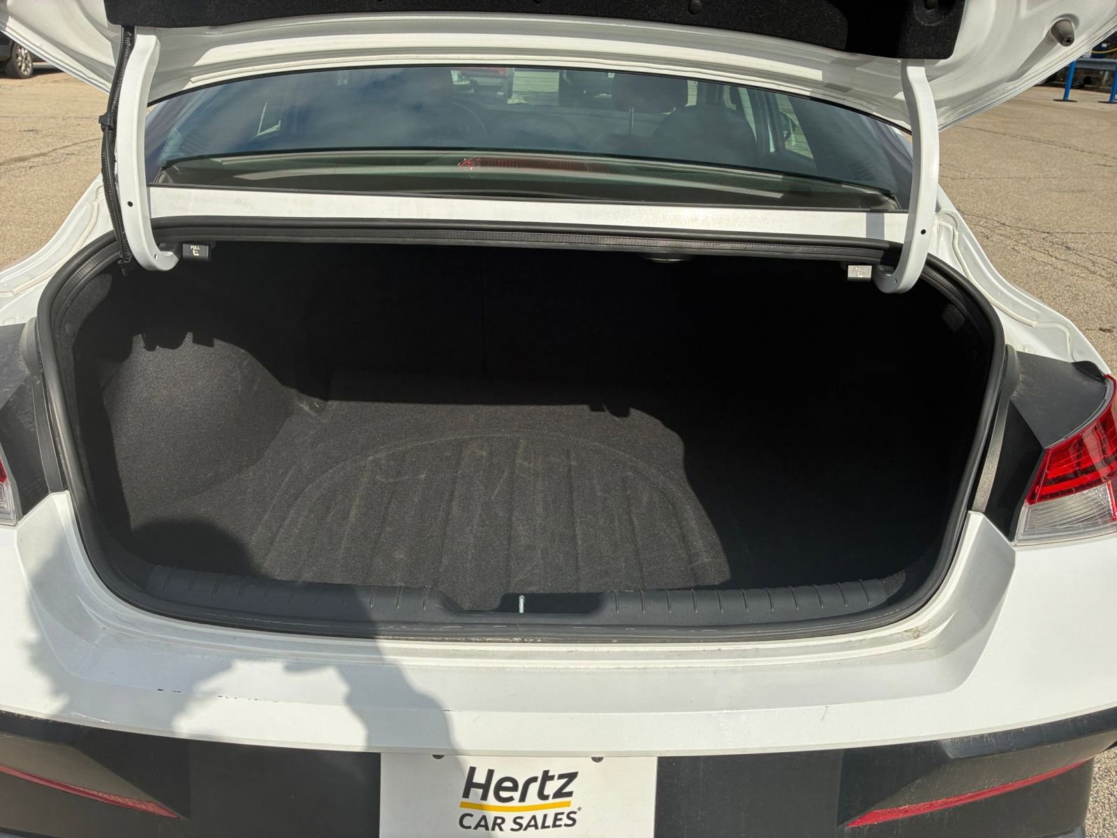 Thumbnail: 2025 Hyundai Elantra - 33