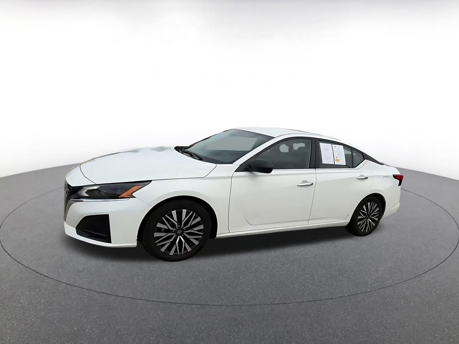 Thumbnail: 2025 Nissan Altima - 8