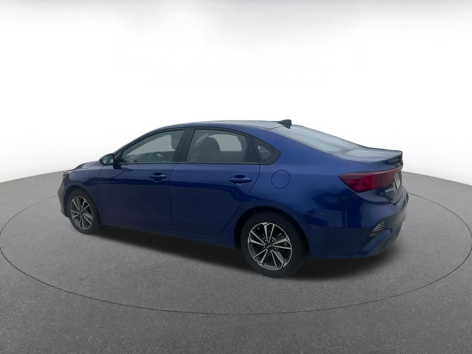 Thumbnail: 2024 Kia Forte - 10