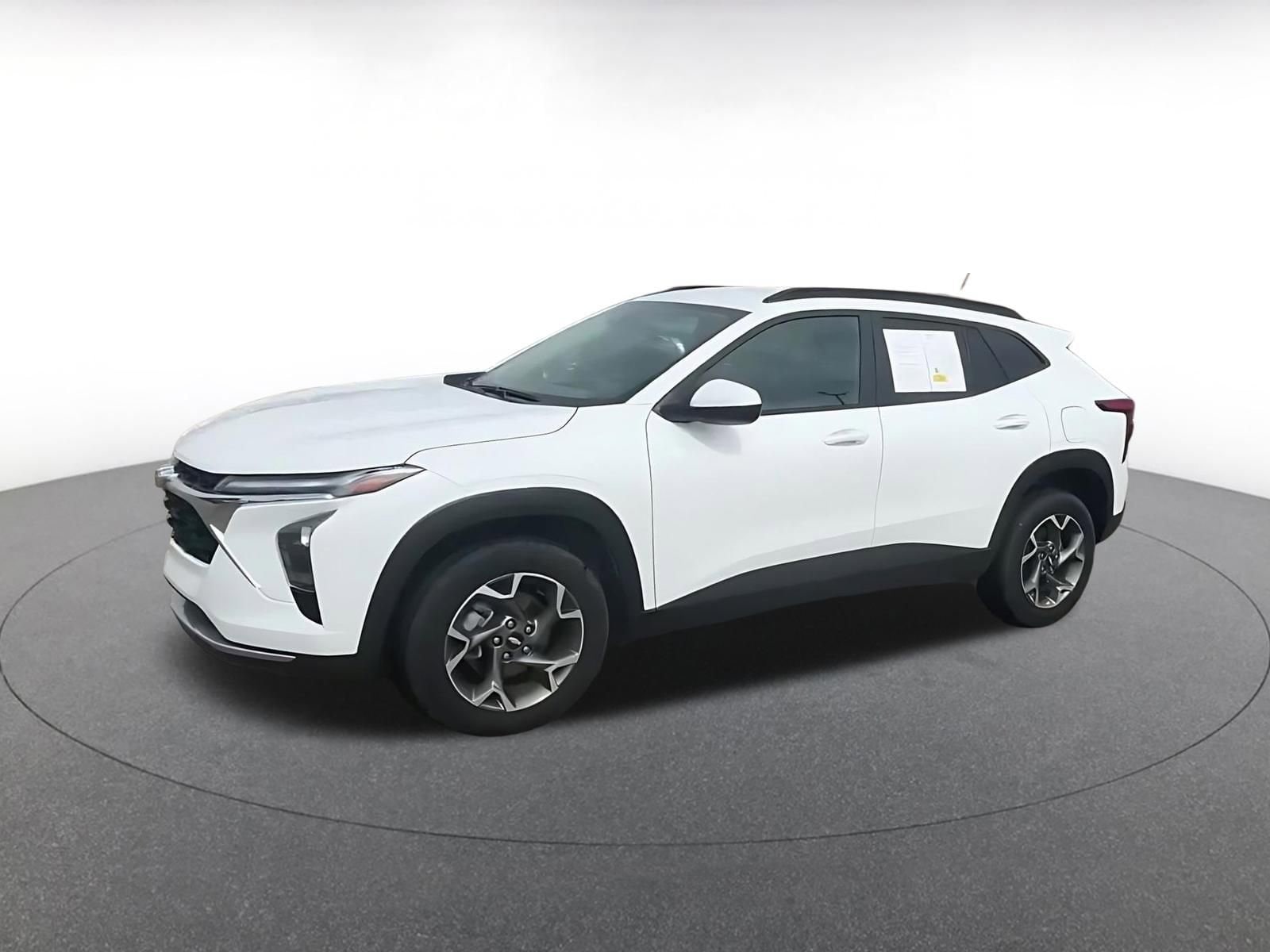 Thumbnail: 2025 Chevrolet Trax - 8