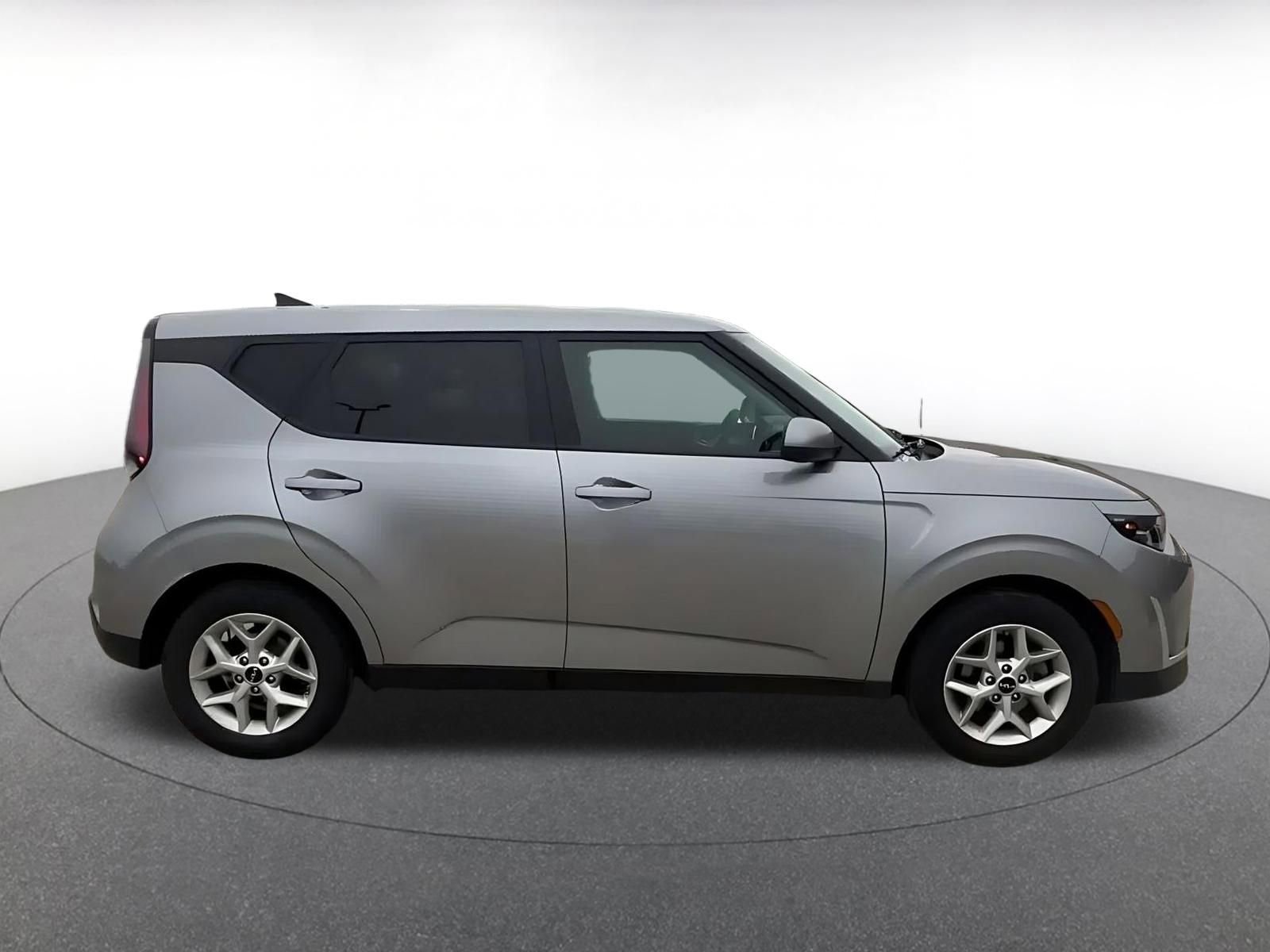 Thumbnail: 2024 Kia Soul - 16