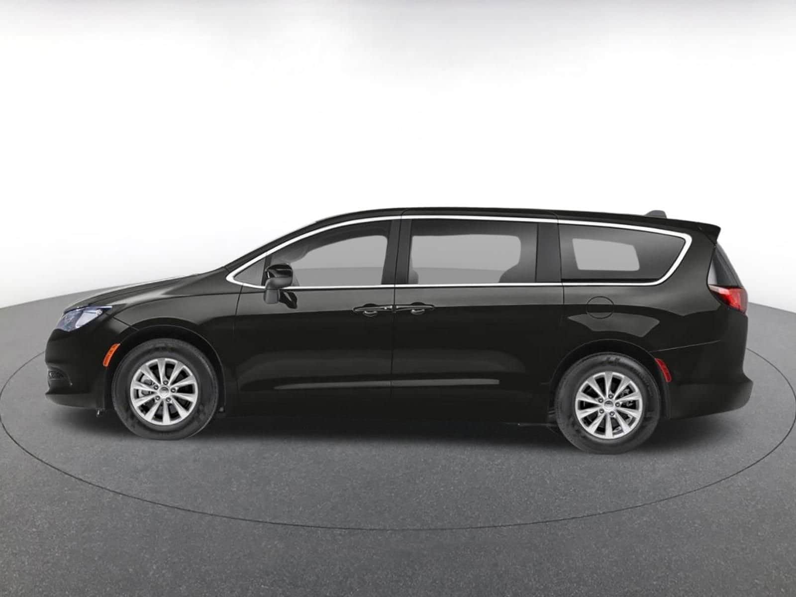Thumbnail: 2023 Chrysler Voyager - 2