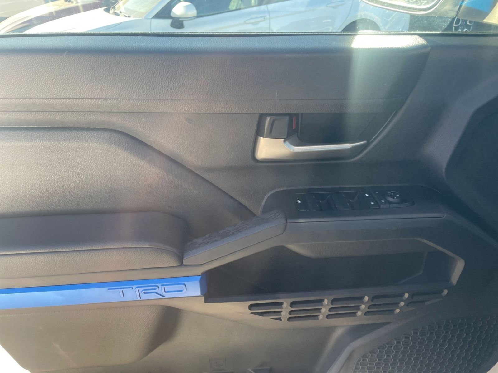 Thumbnail: 2024 Toyota Tacoma - 18