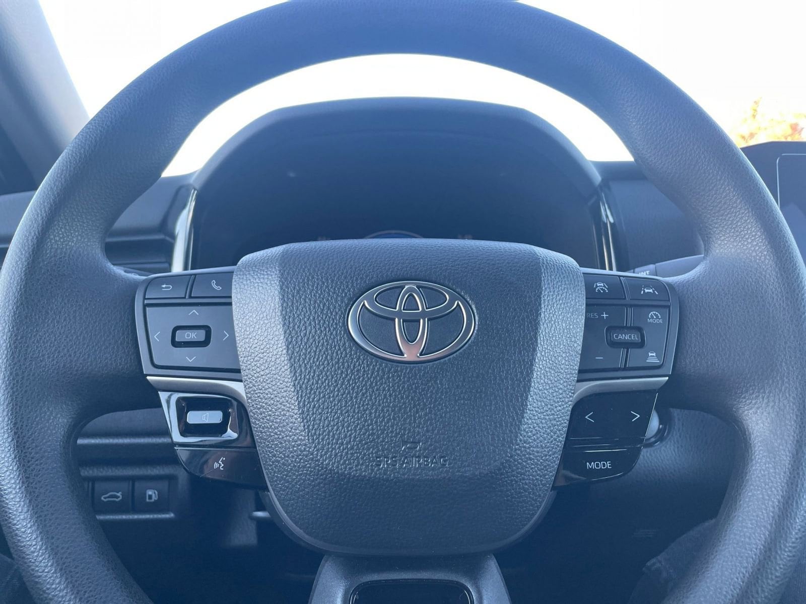 Thumbnail: 2025 Toyota Camry - 28