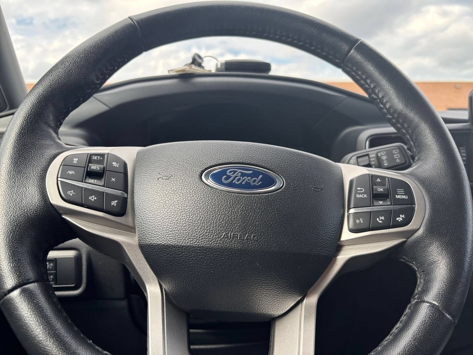 Thumbnail: 2024 Ford Explorer - 28