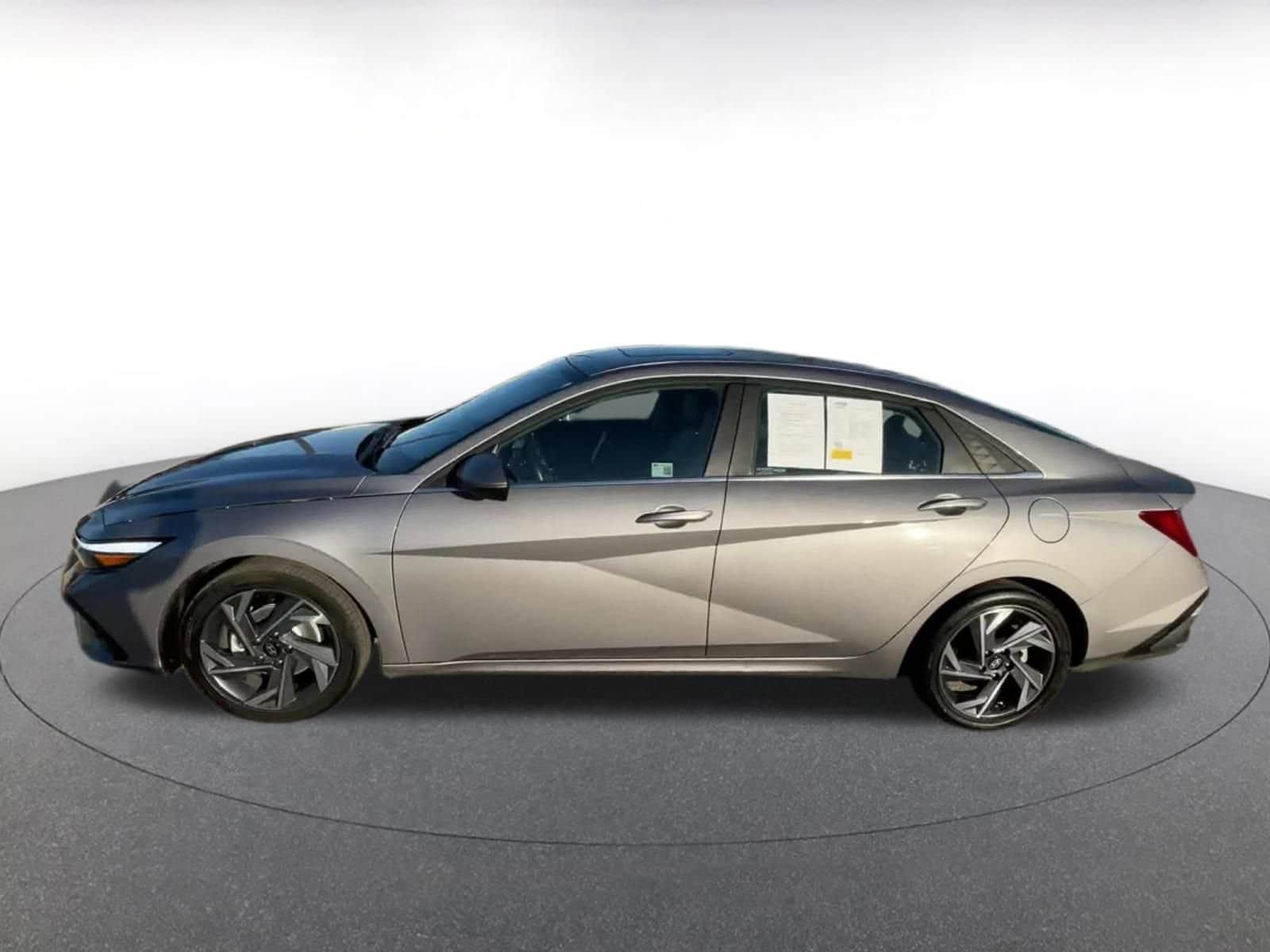 Thumbnail: 2025 Hyundai Elantra - 9