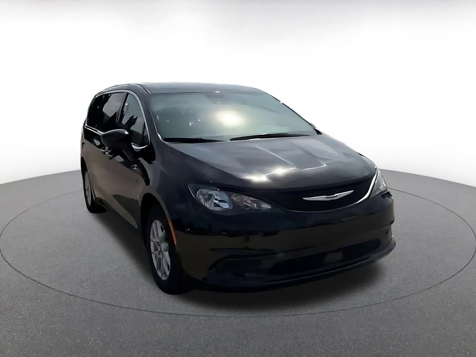 Thumbnail: 2024 Chrysler Voyager - 3