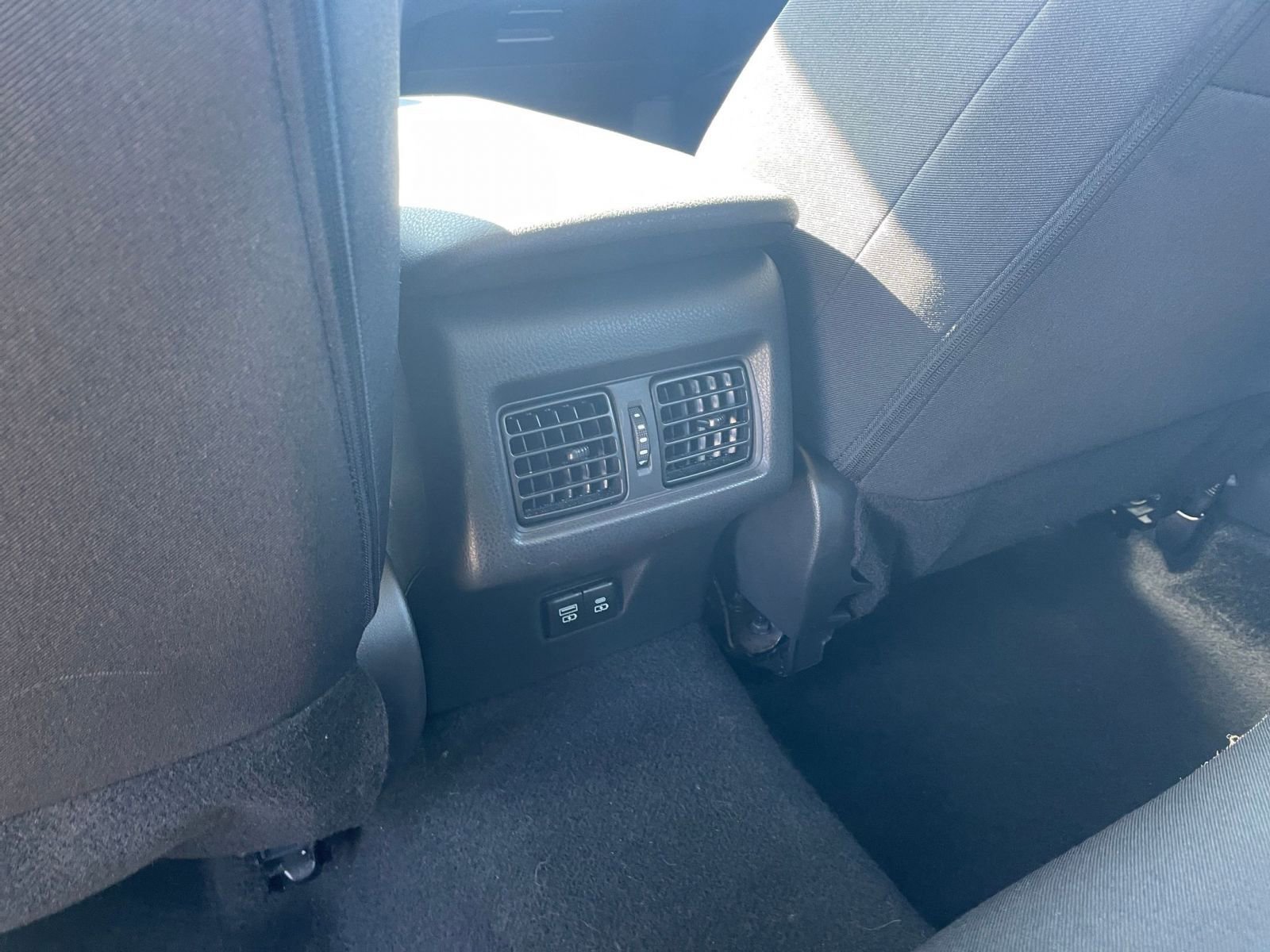 Thumbnail: 2025 Toyota Camry - 23